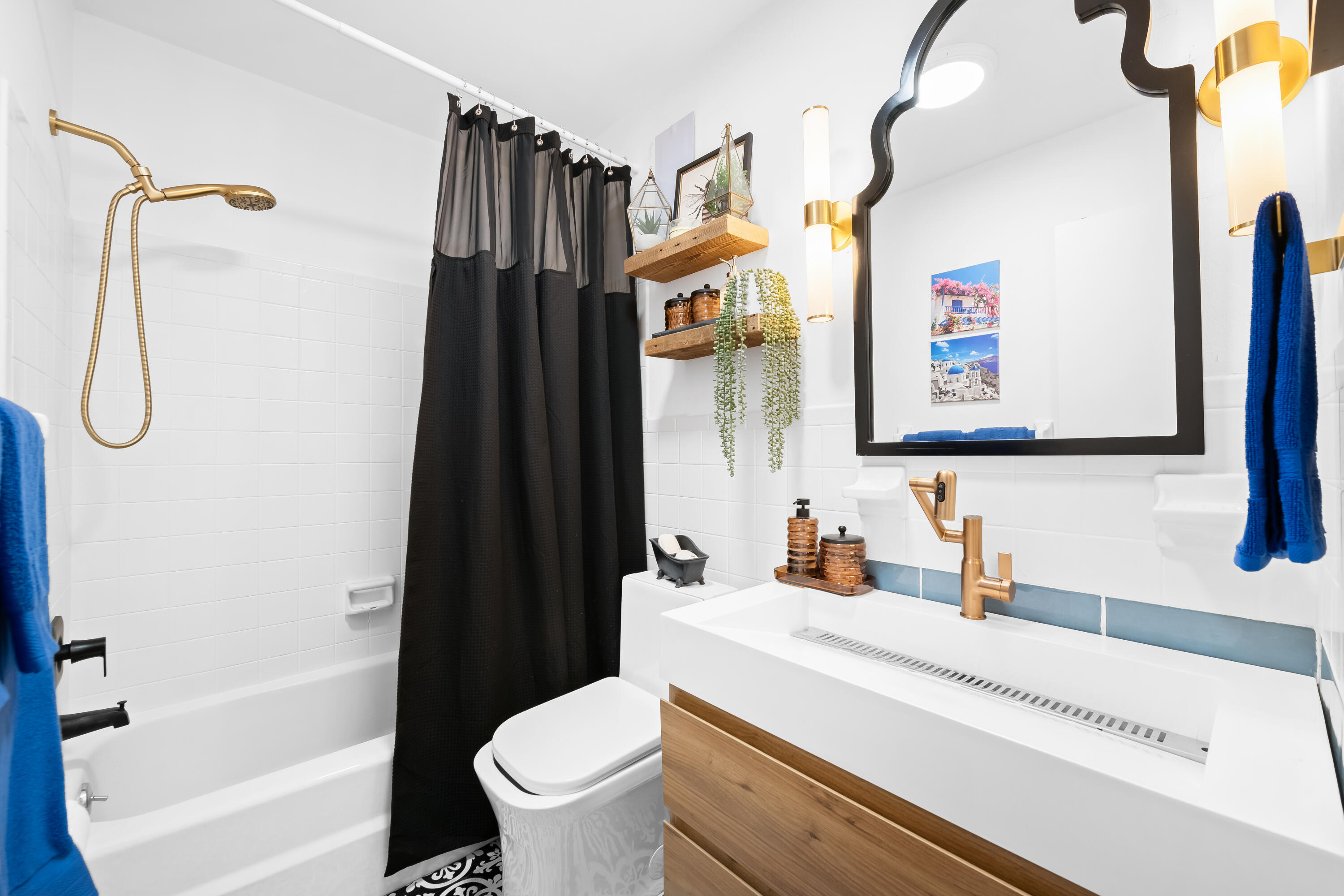 HOVIANNA APTS CONDO - Residential