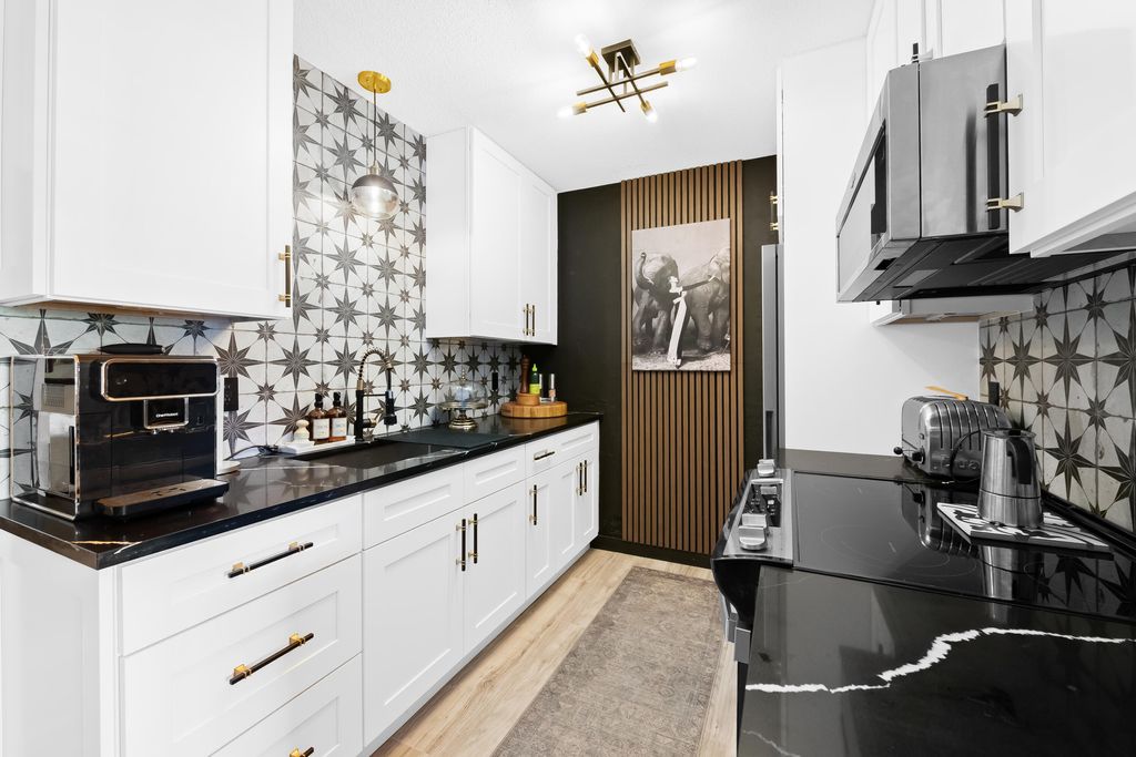 Photo of 401 N J Street #11, Lake Worth Beach, FL 33460 (MLS # B26032707)