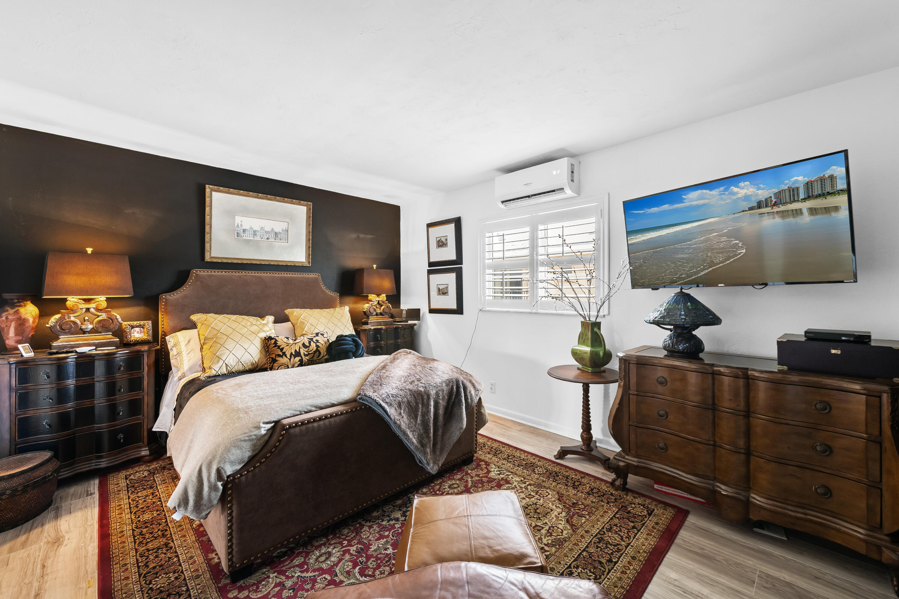 HOVIANNA APTS CONDO - Residential