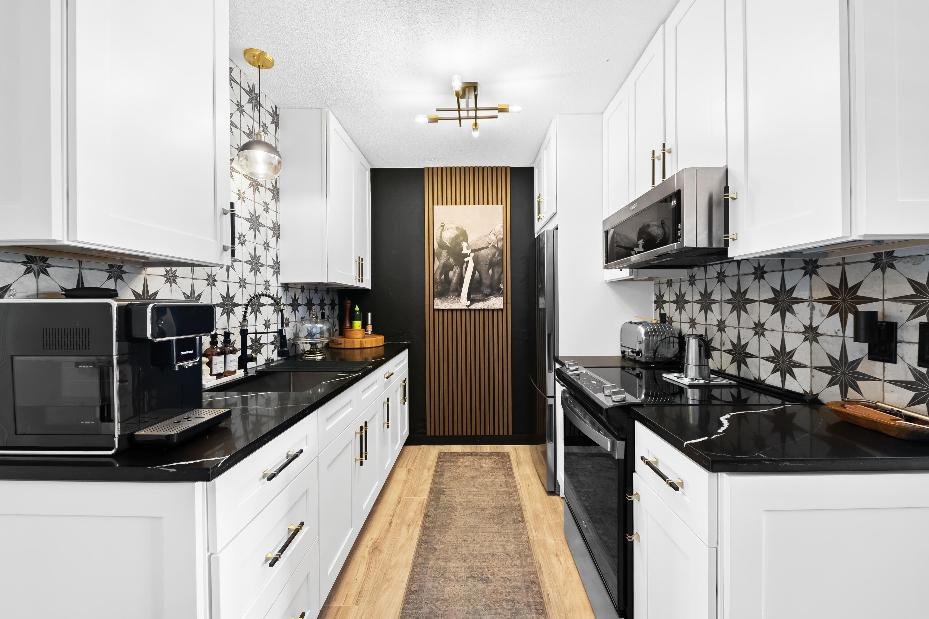 HOVIANNA APTS CONDO - Residential