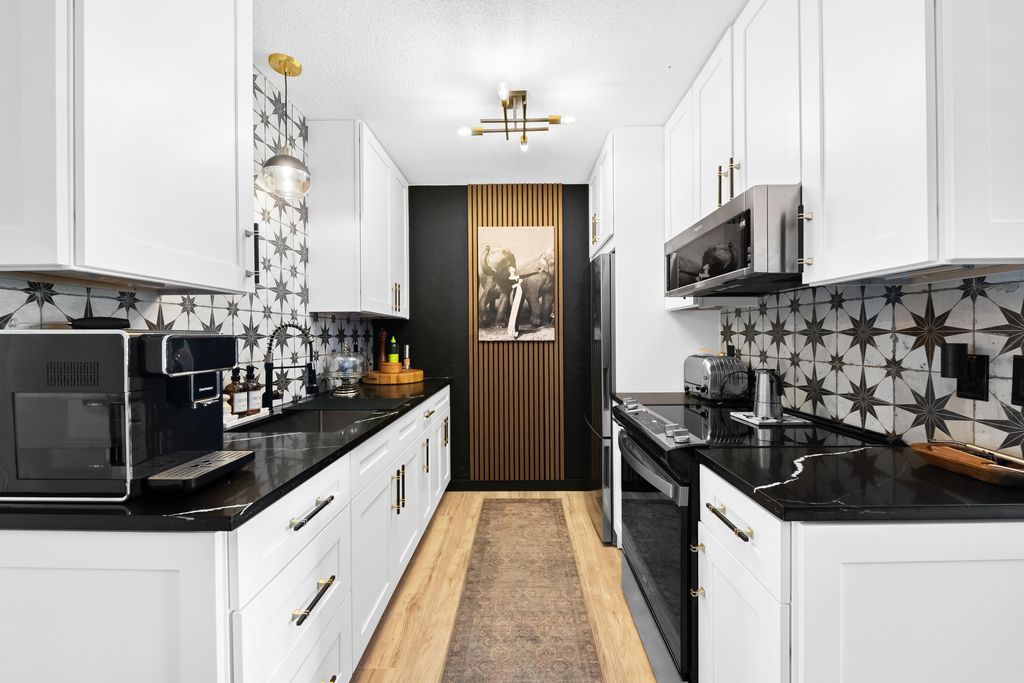 Photo of 401 N J Street #11, Lake Worth Beach, FL 33460 (MLS # B26032707)