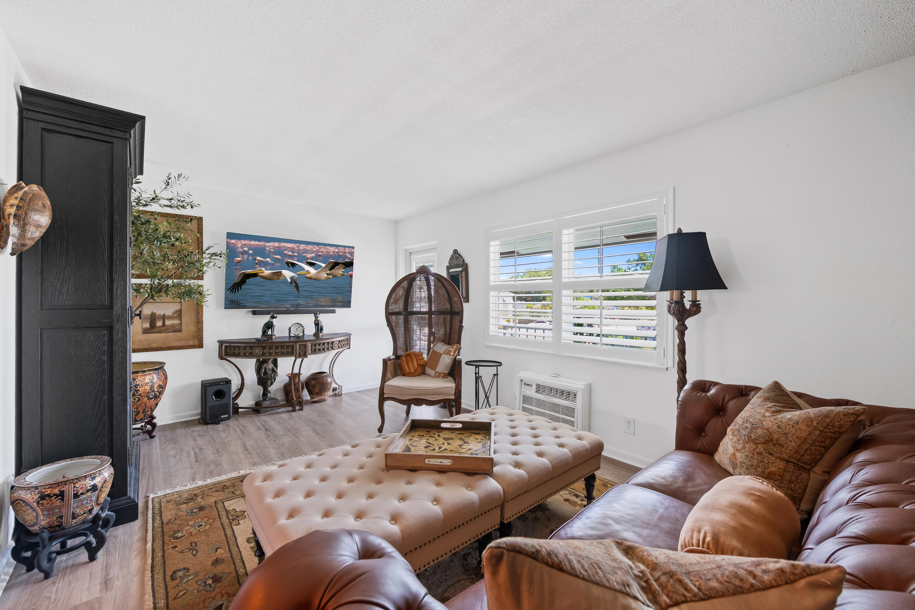 HOVIANNA APTS CONDO - Residential
