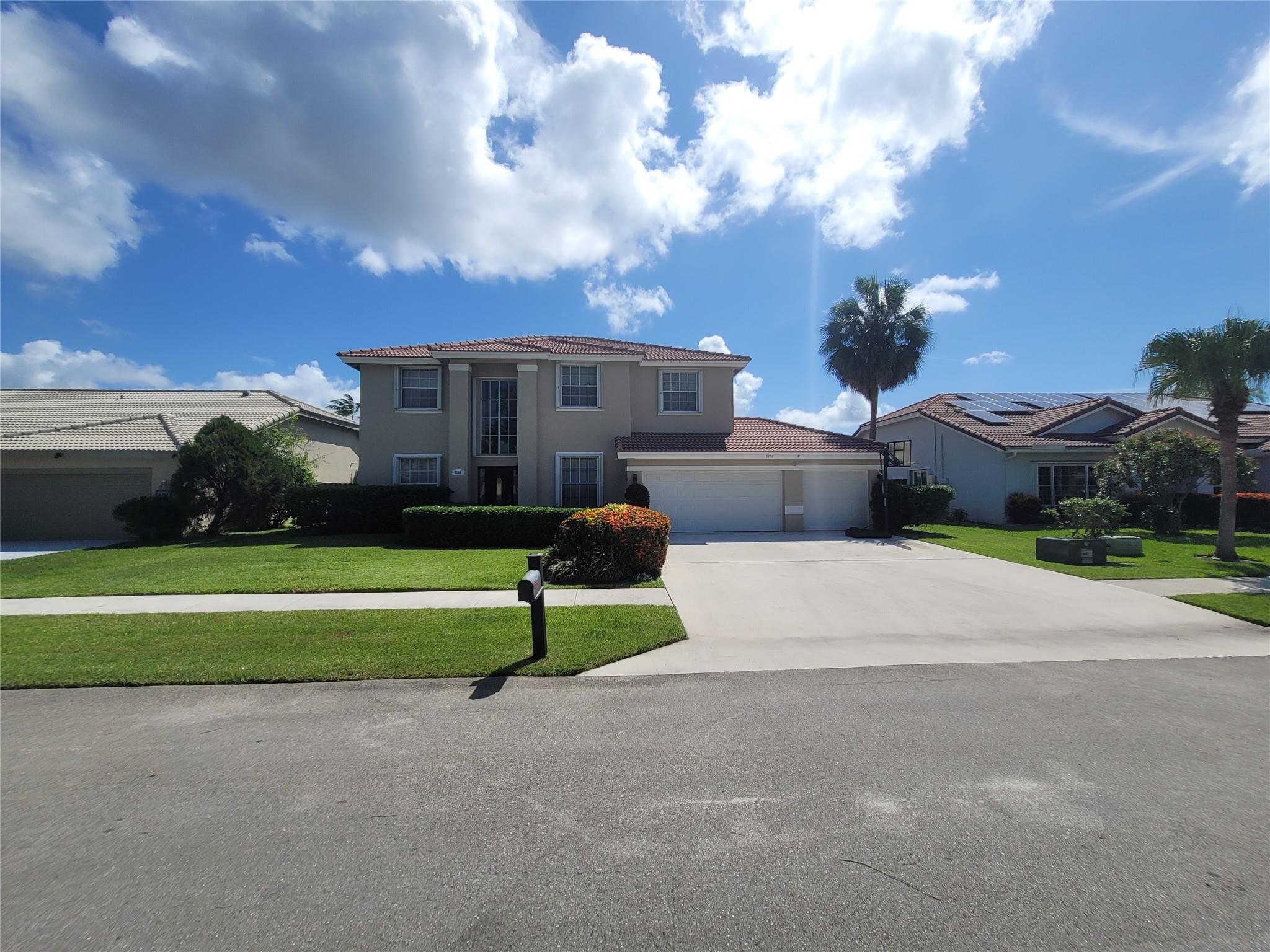 5208 NW 66th Ave