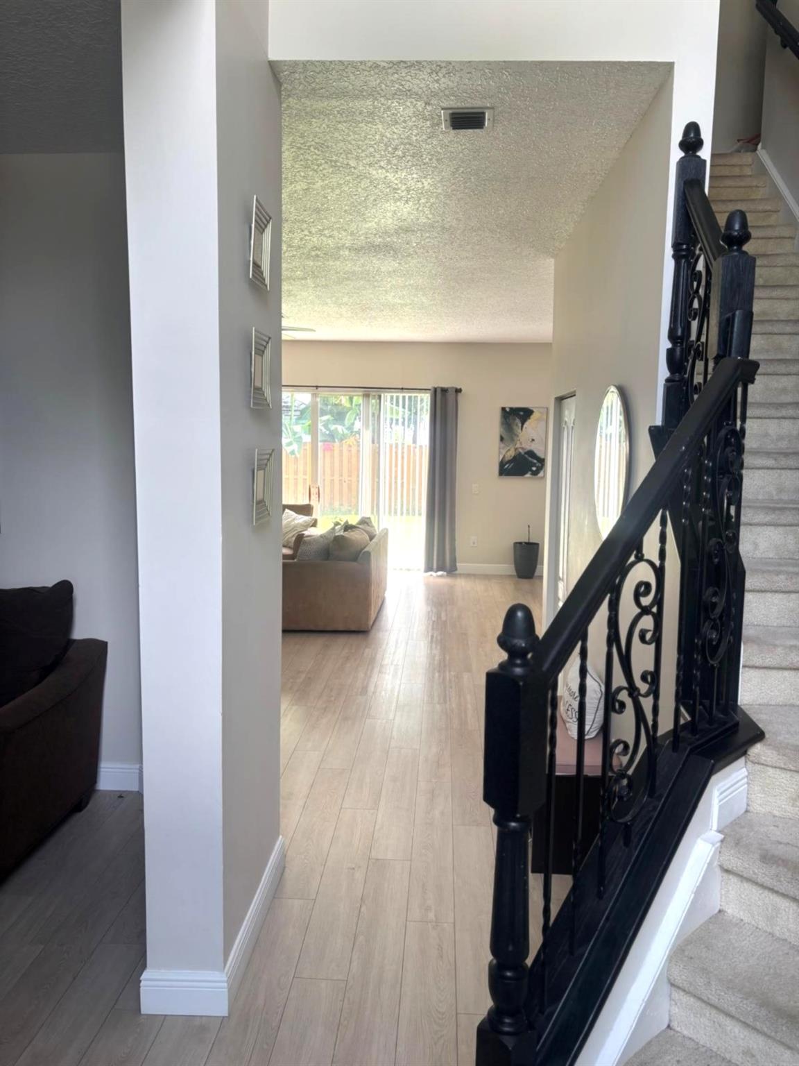 5208 NW 66th Ave