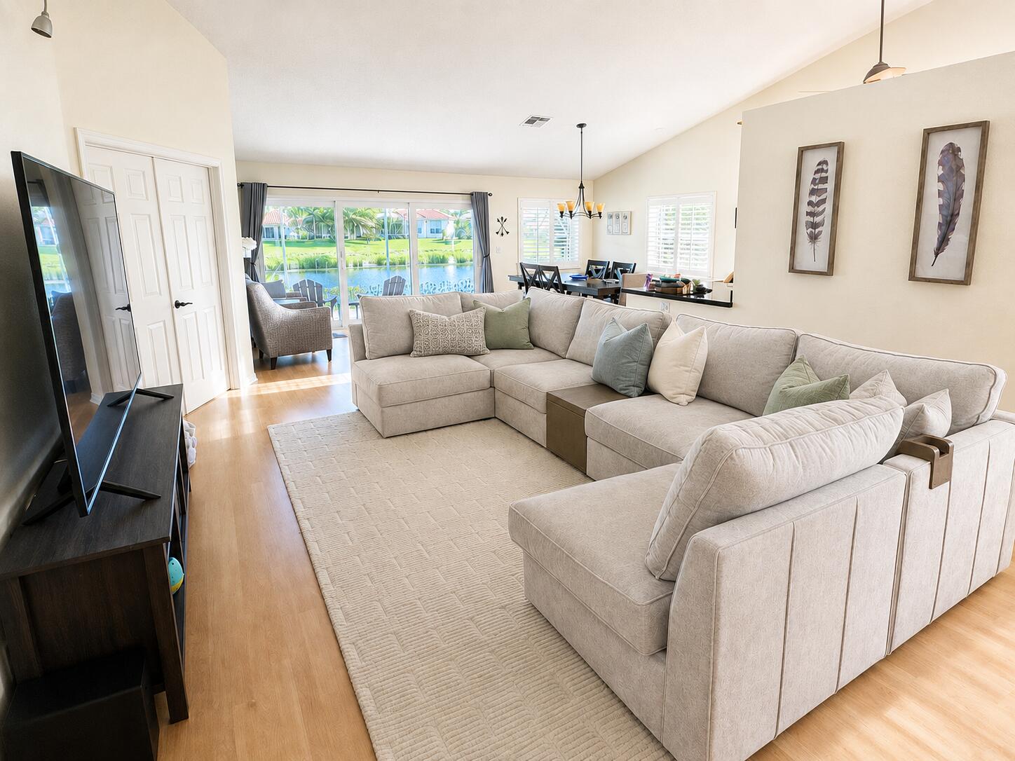 5554 GRANDE PALM Circle