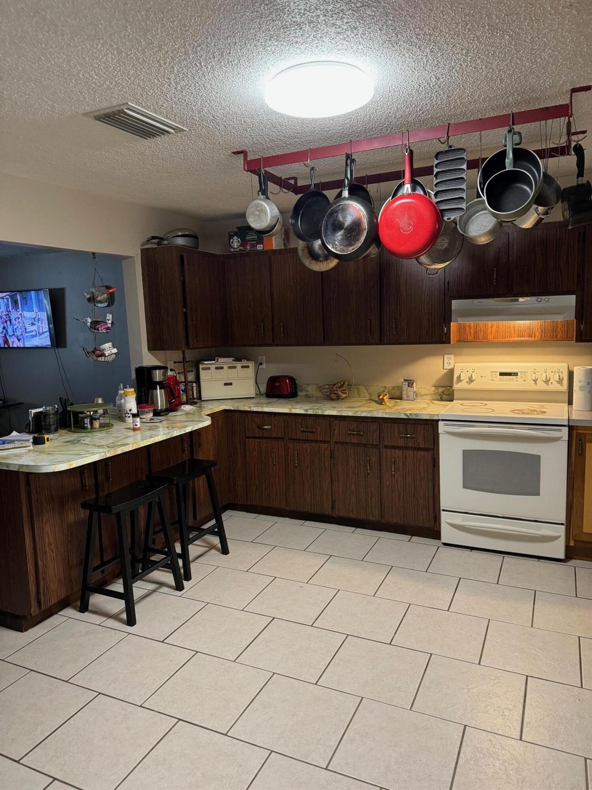 Riverview Manor - Residential