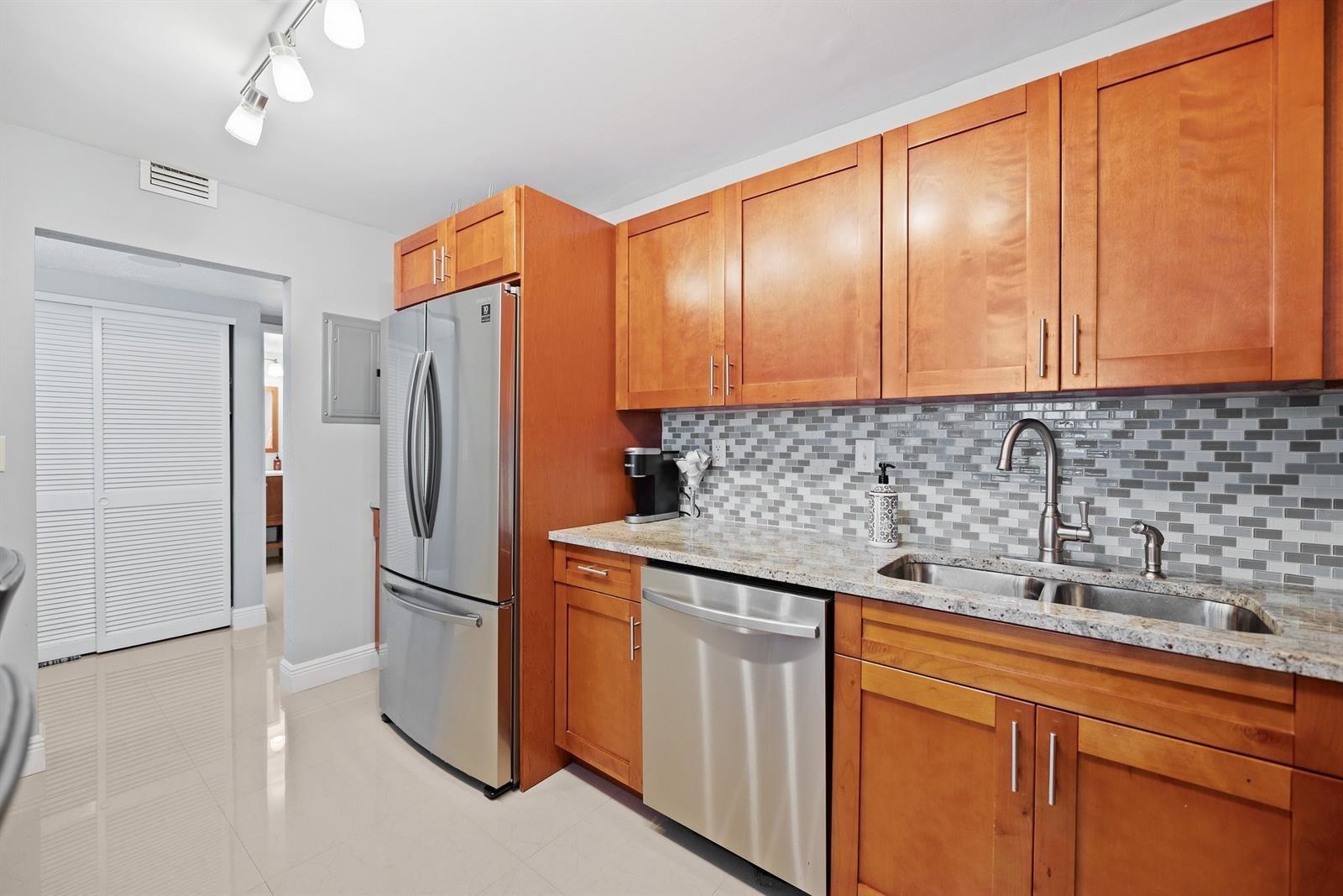 OCEANVIEW BUILDING B CONDO - Residential Lease