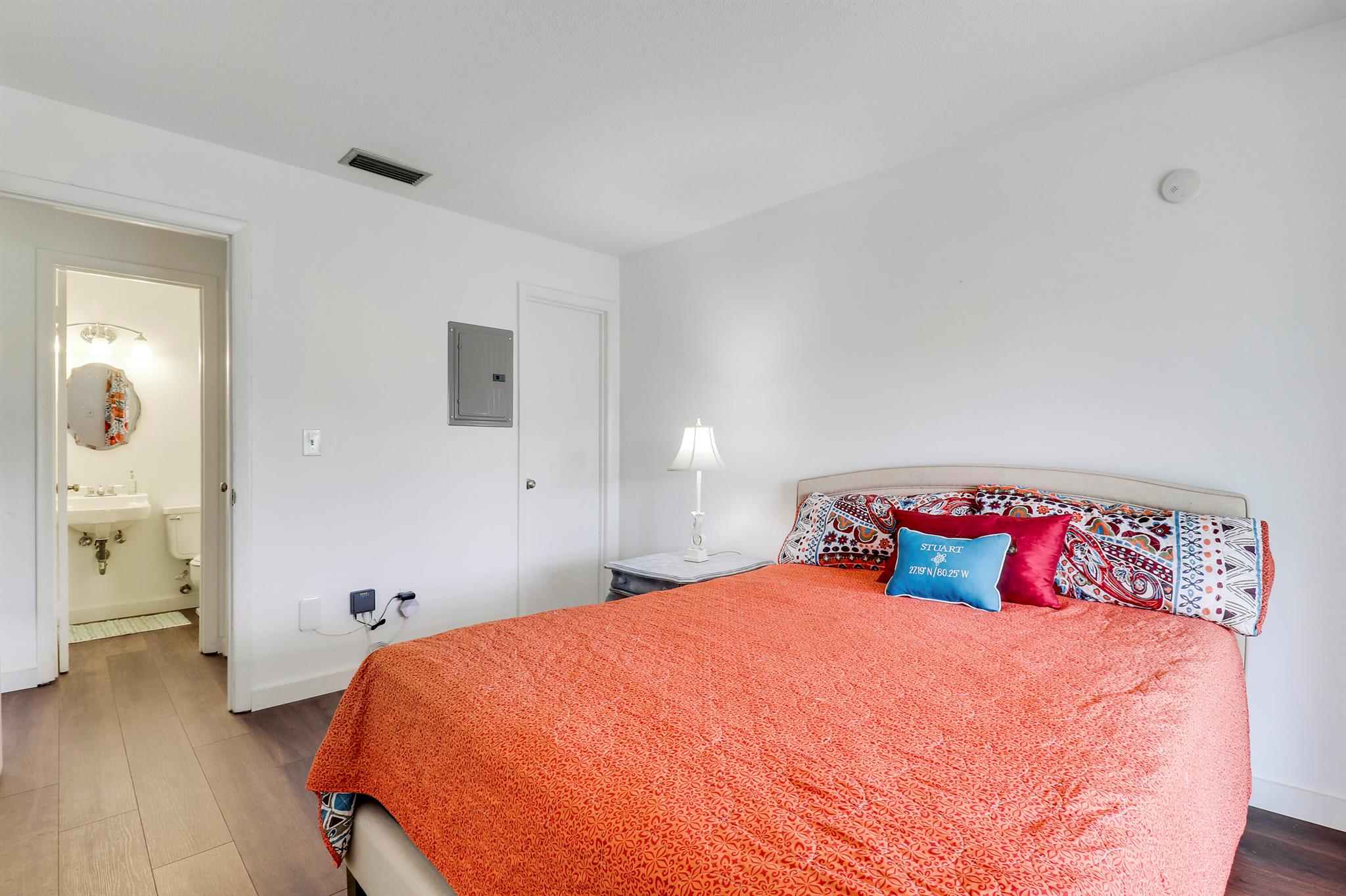 CEDAR POINTE CONDO - Residential Lease