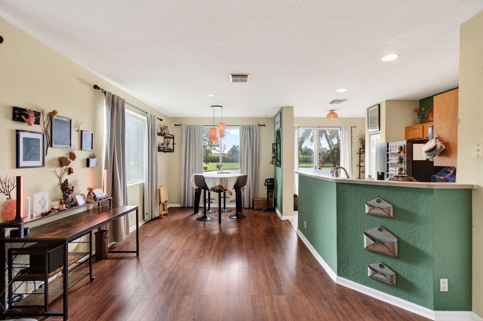 THOUSAND OAKS - Residential