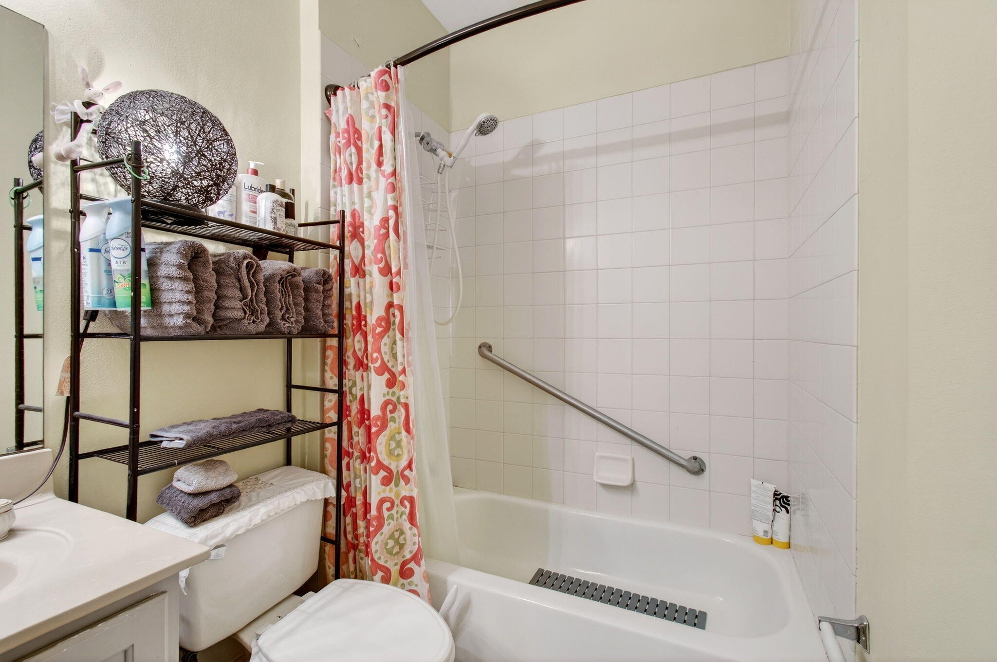 THOUSAND OAKS - Residential