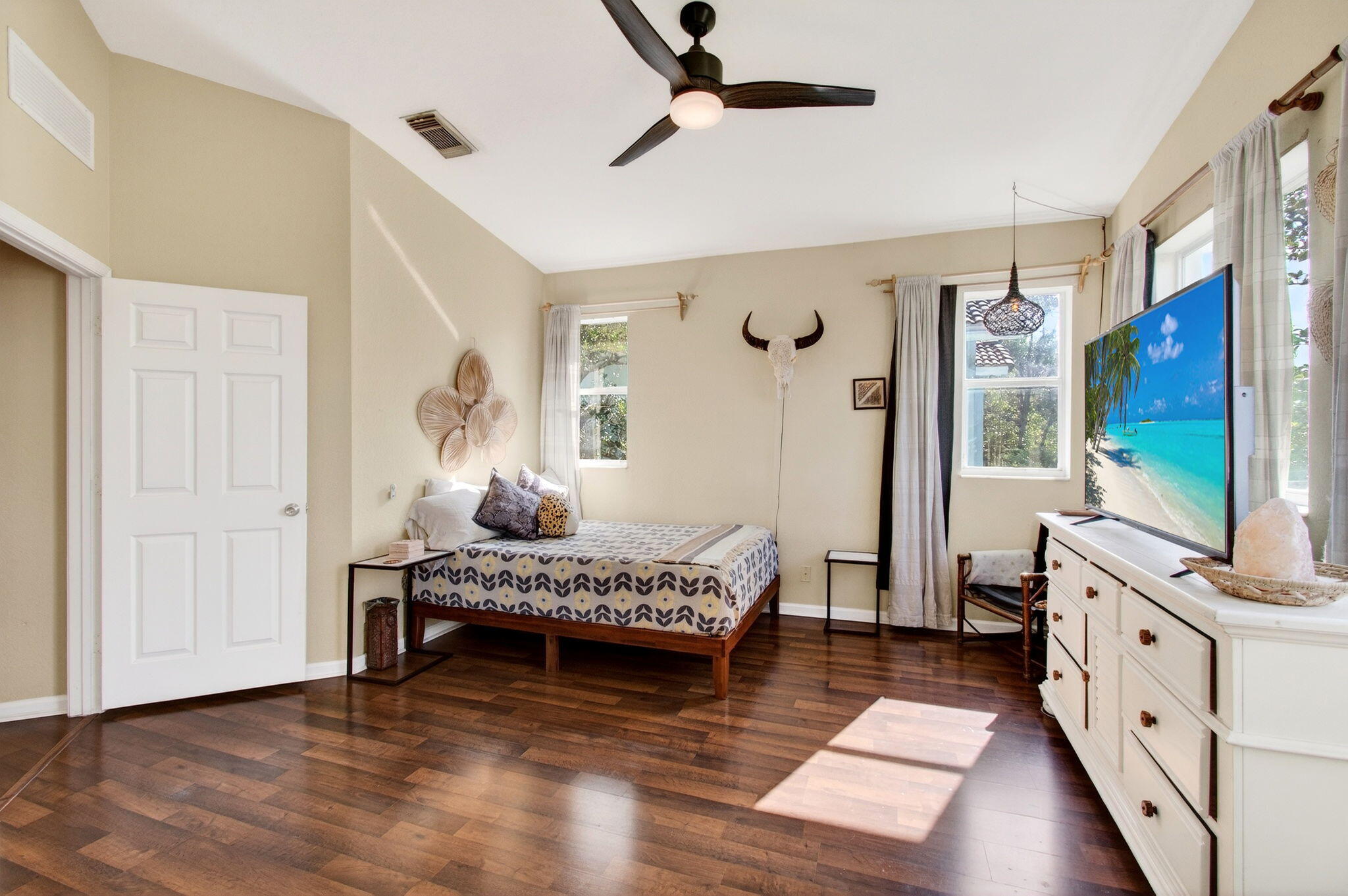 THOUSAND OAKS - Residential