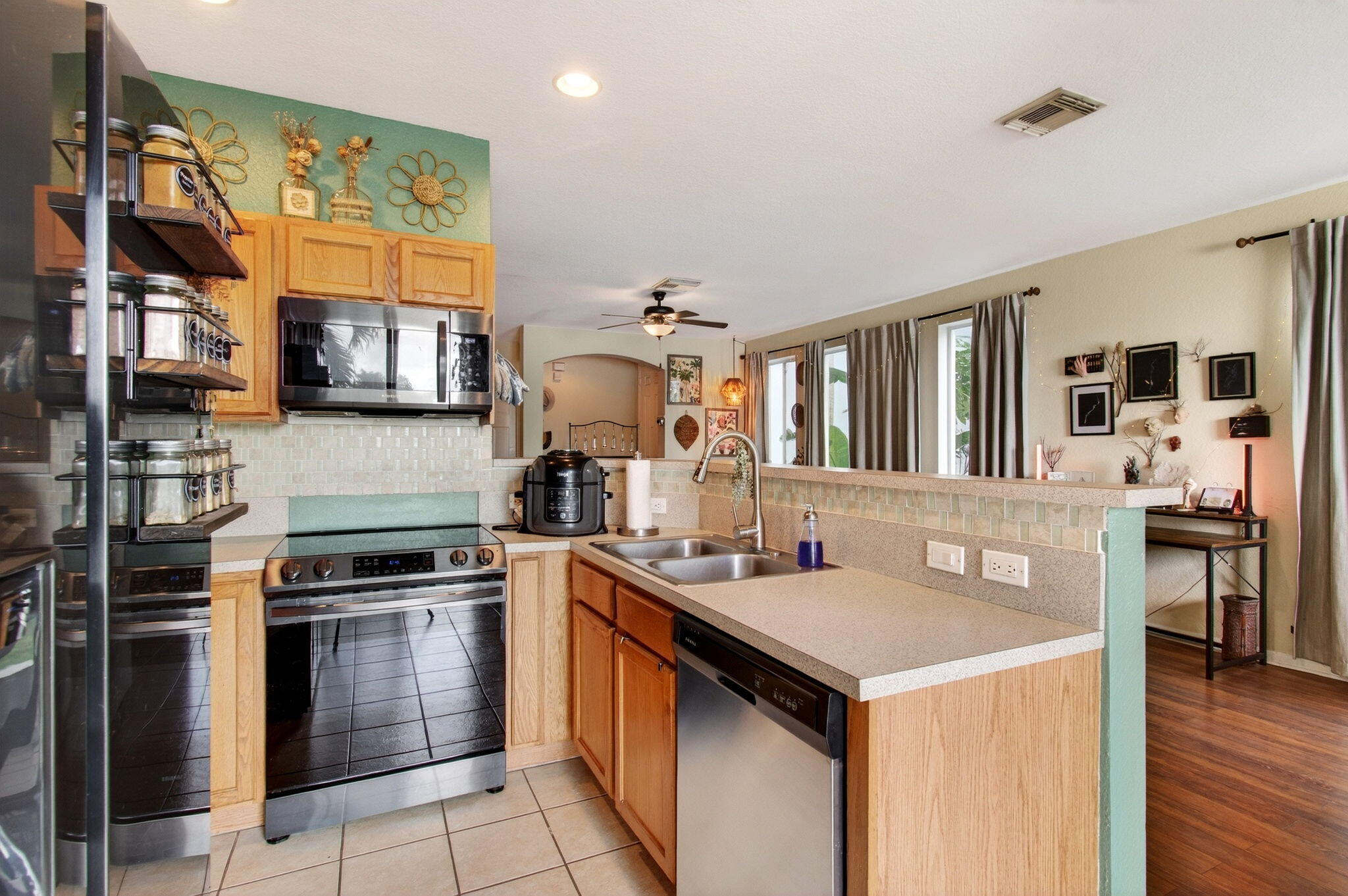 THOUSAND OAKS - Residential