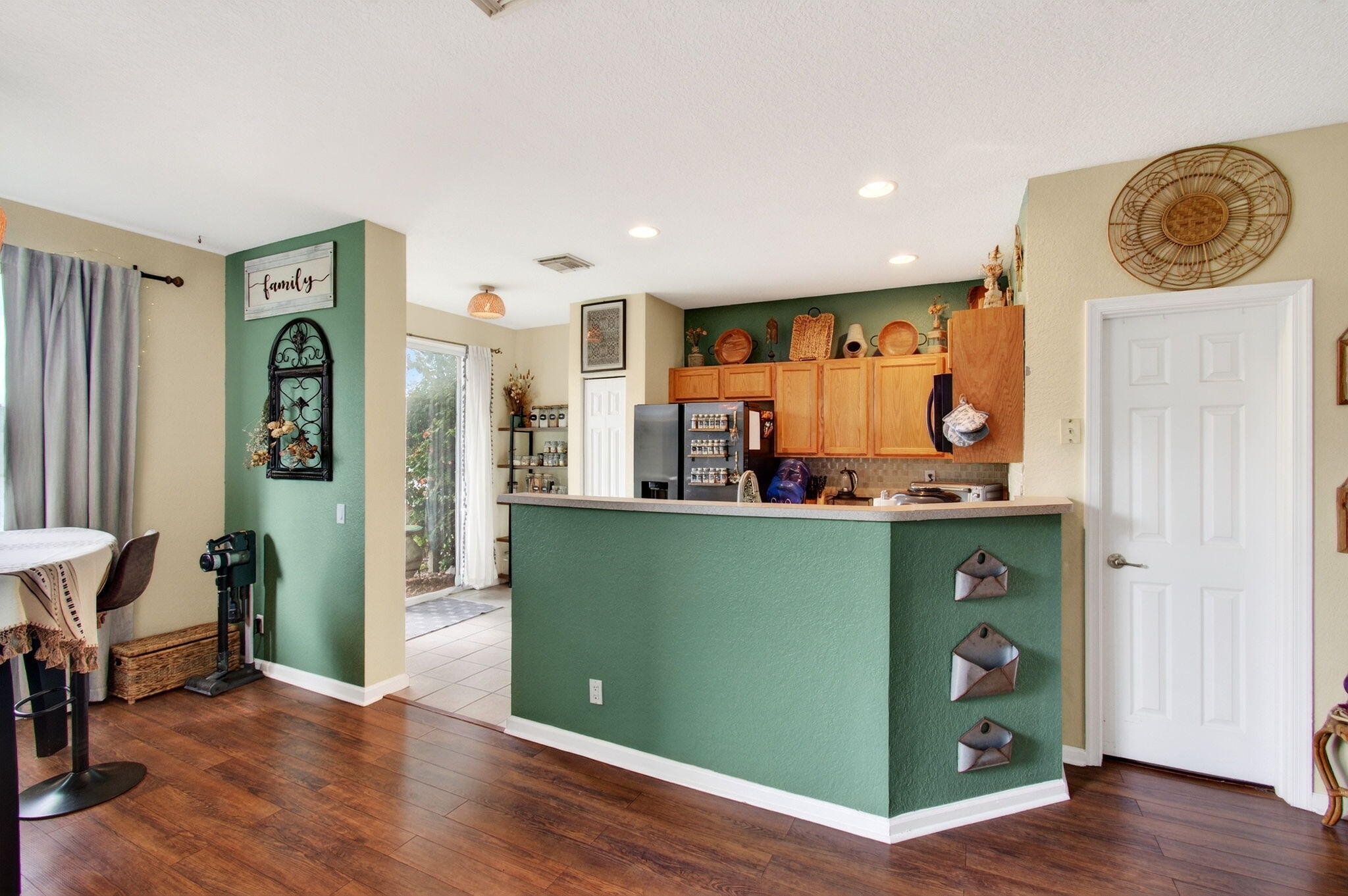 THOUSAND OAKS - Residential