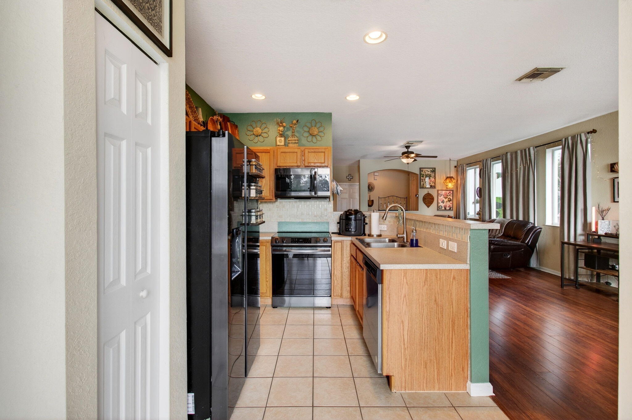 THOUSAND OAKS - Residential