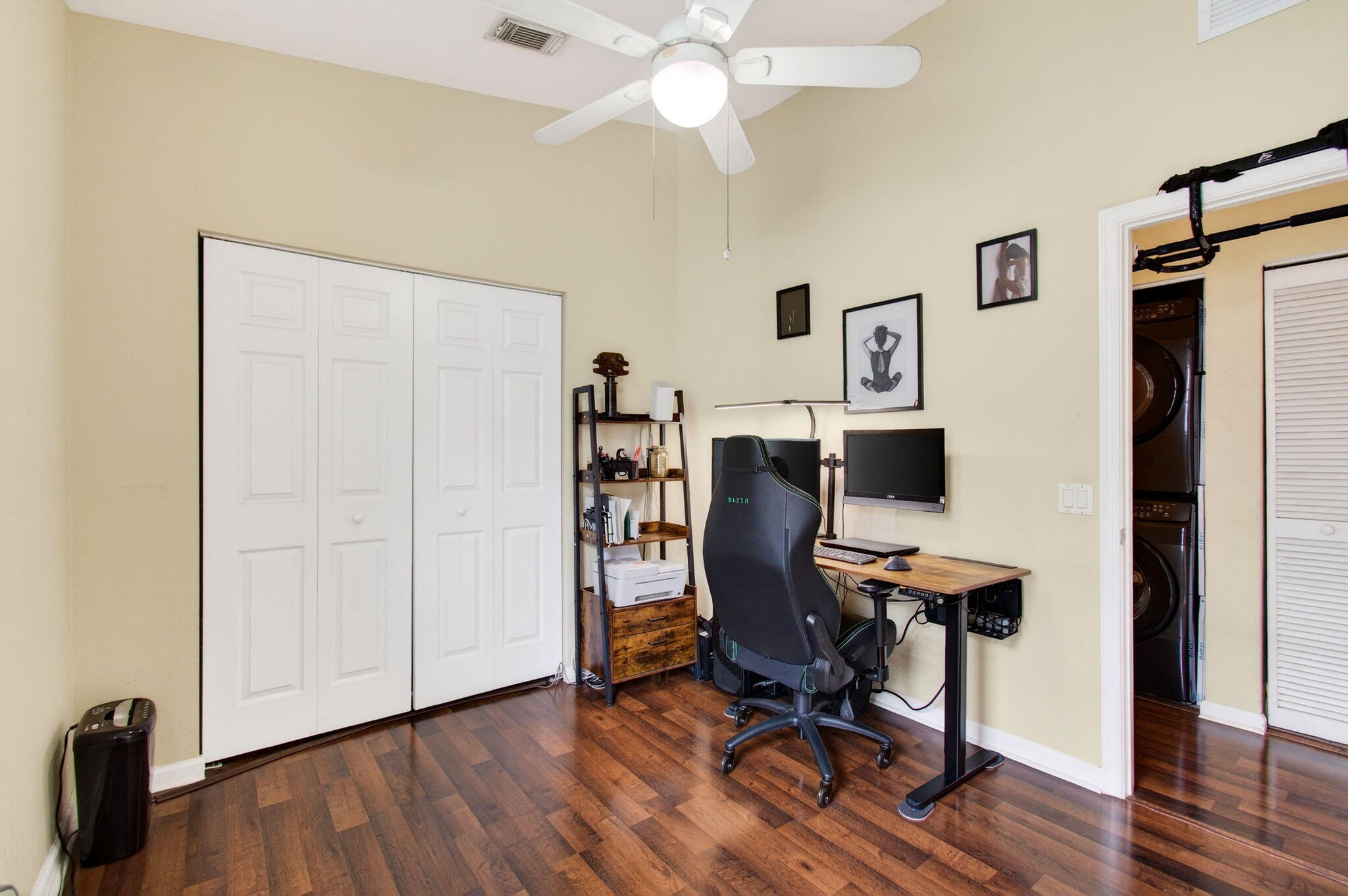 THOUSAND OAKS - Residential