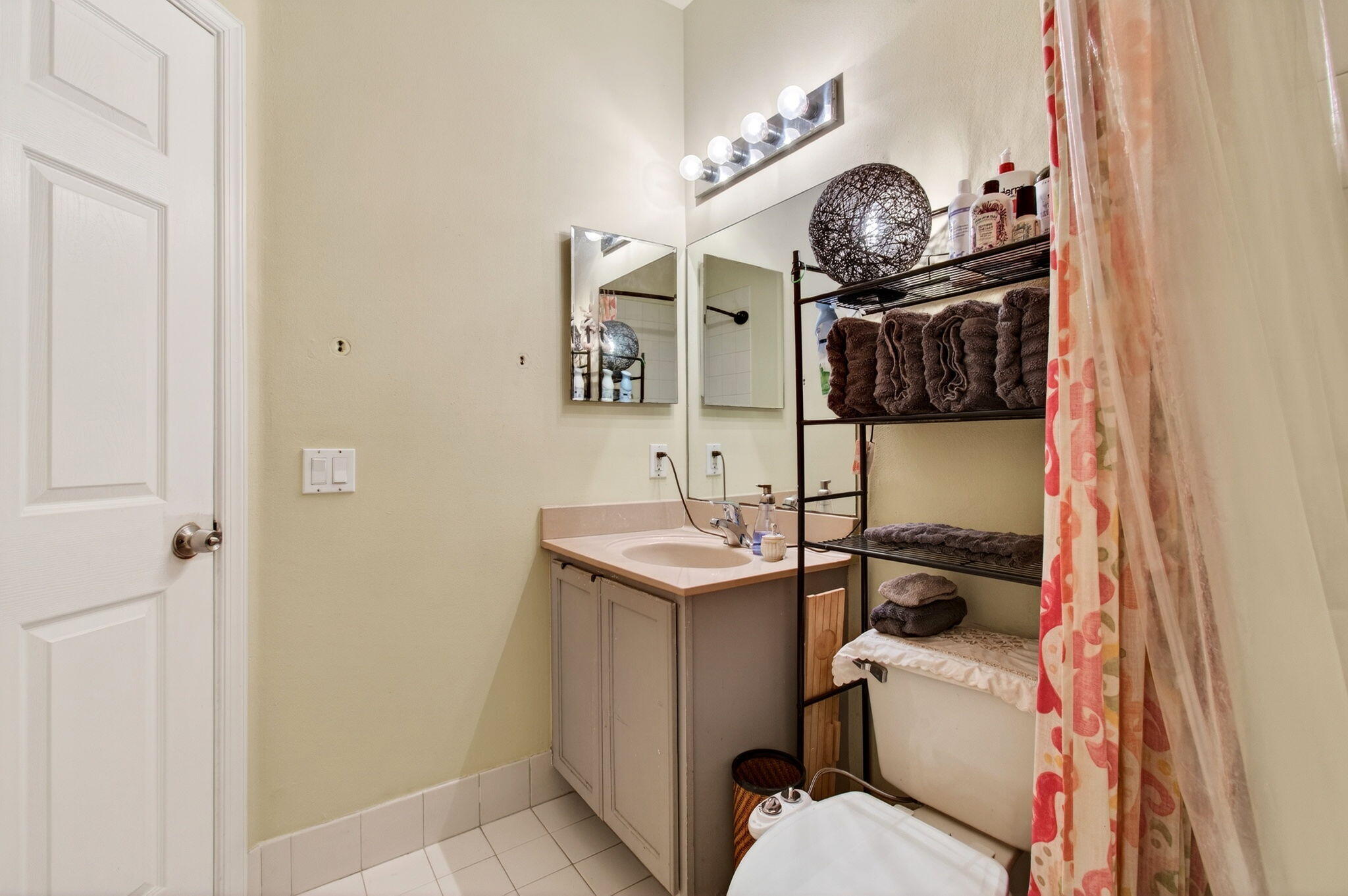 THOUSAND OAKS - Residential