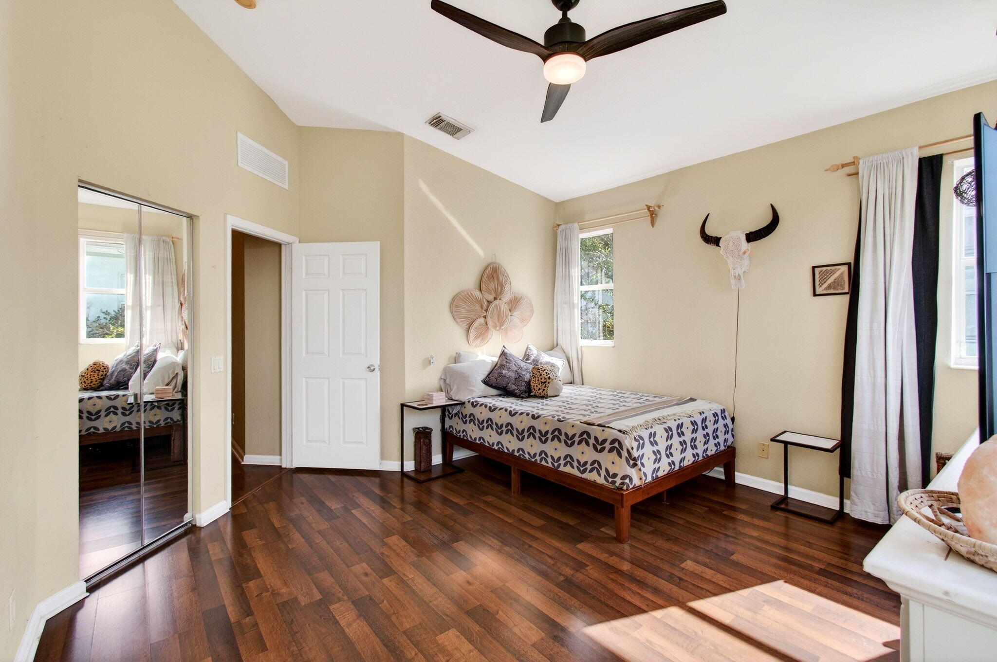 THOUSAND OAKS - Residential