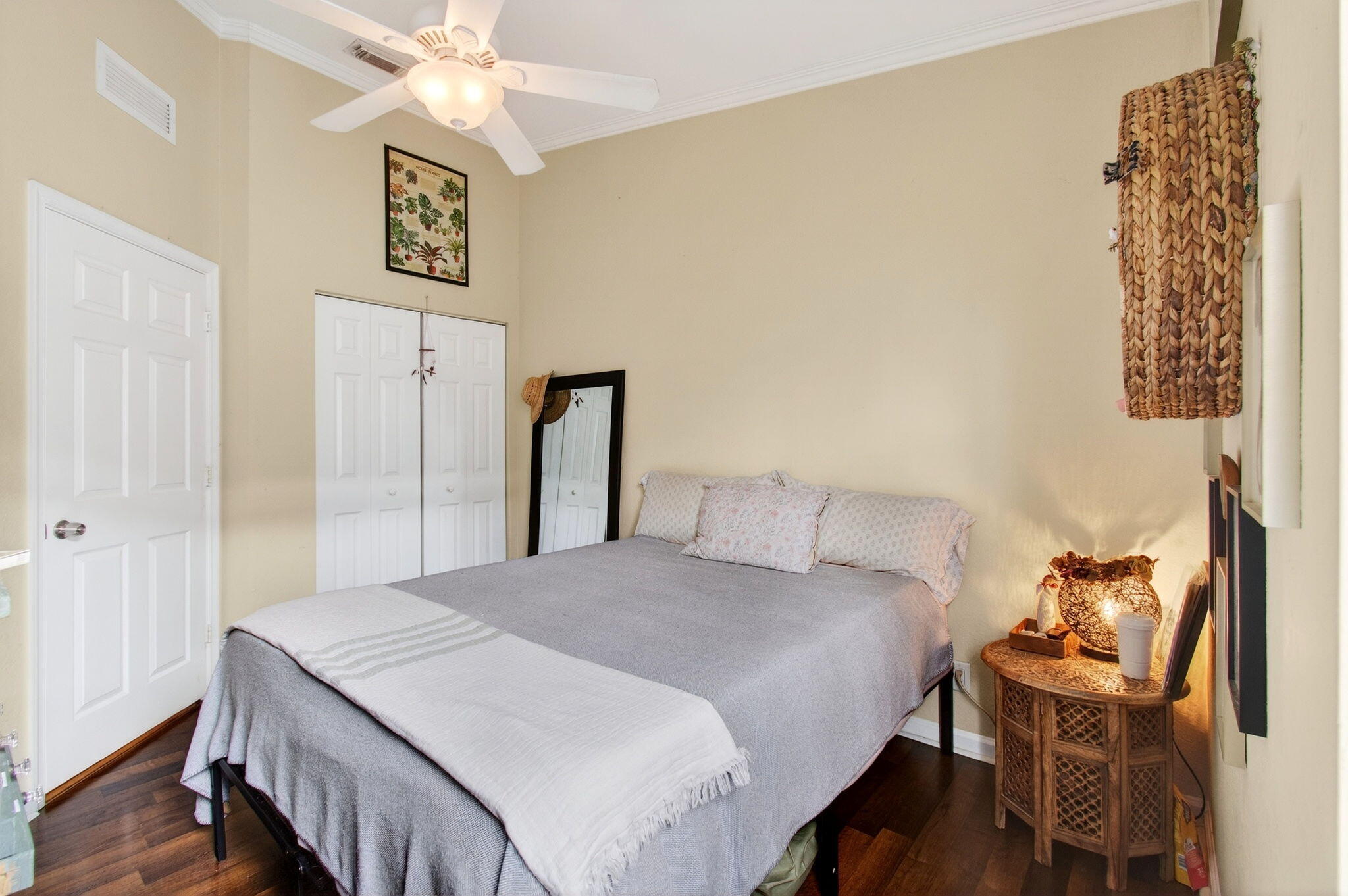 THOUSAND OAKS - Residential