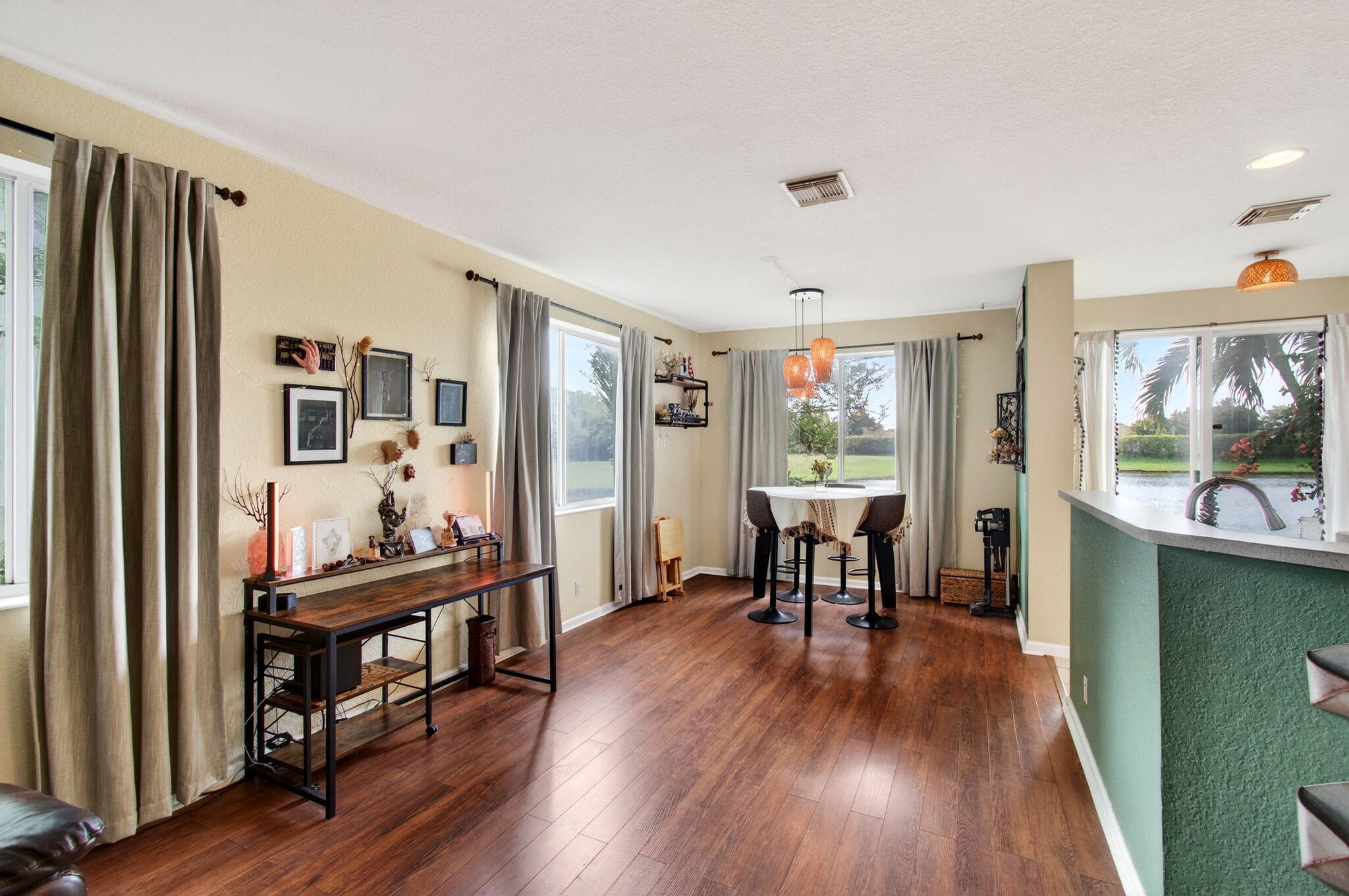 THOUSAND OAKS - Residential