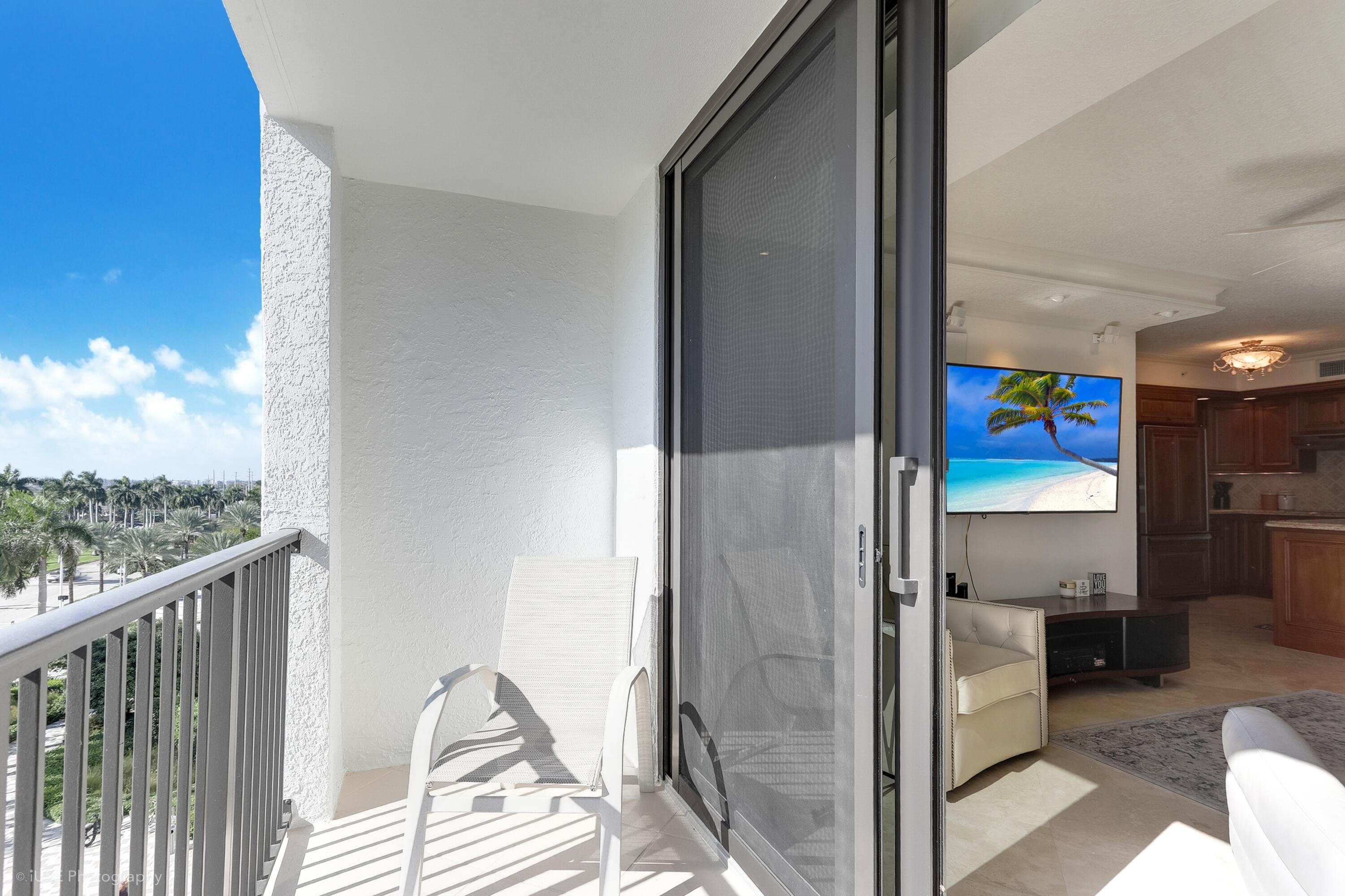 TOWER CONDO AT CITYPLACE - Residential