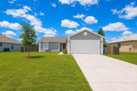 Property photo of 1049 Sw Mccracken Avenue, Port St Lucie, FL 34953
