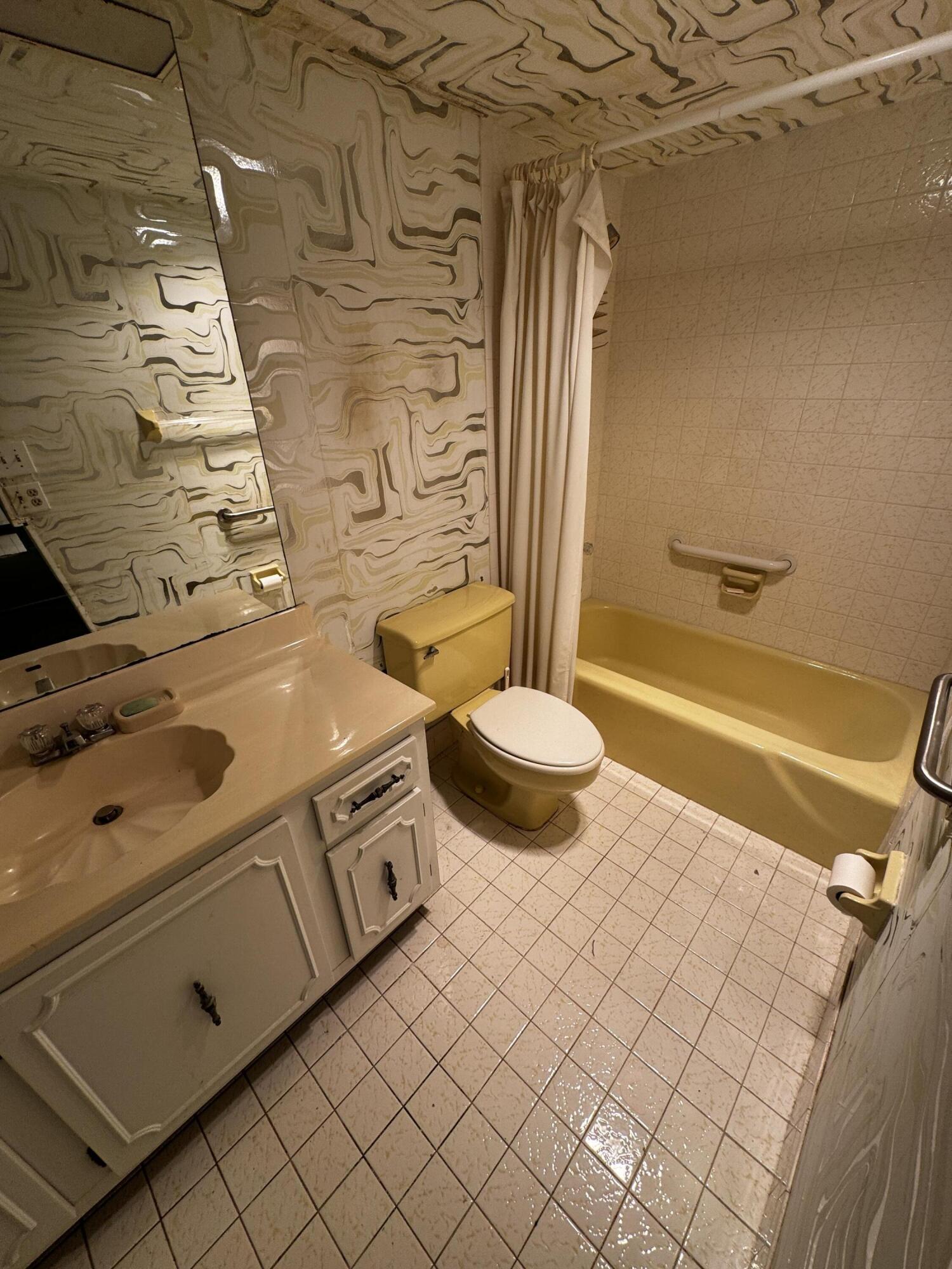 NO 39 PALM-AIRE COUNTRY CLUB - Residential