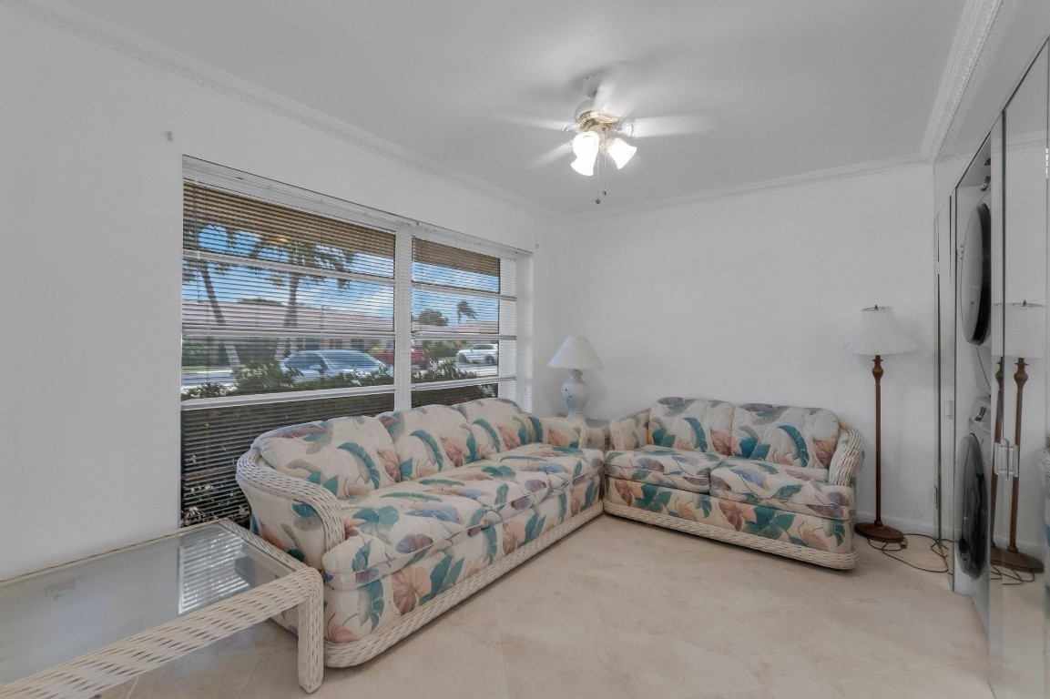 BOCA LAKES - Residential