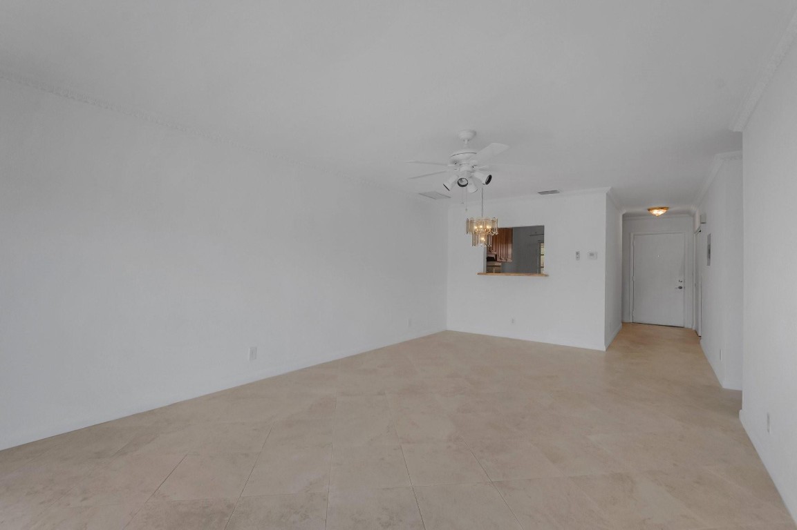 BOCA LAKES - Residential