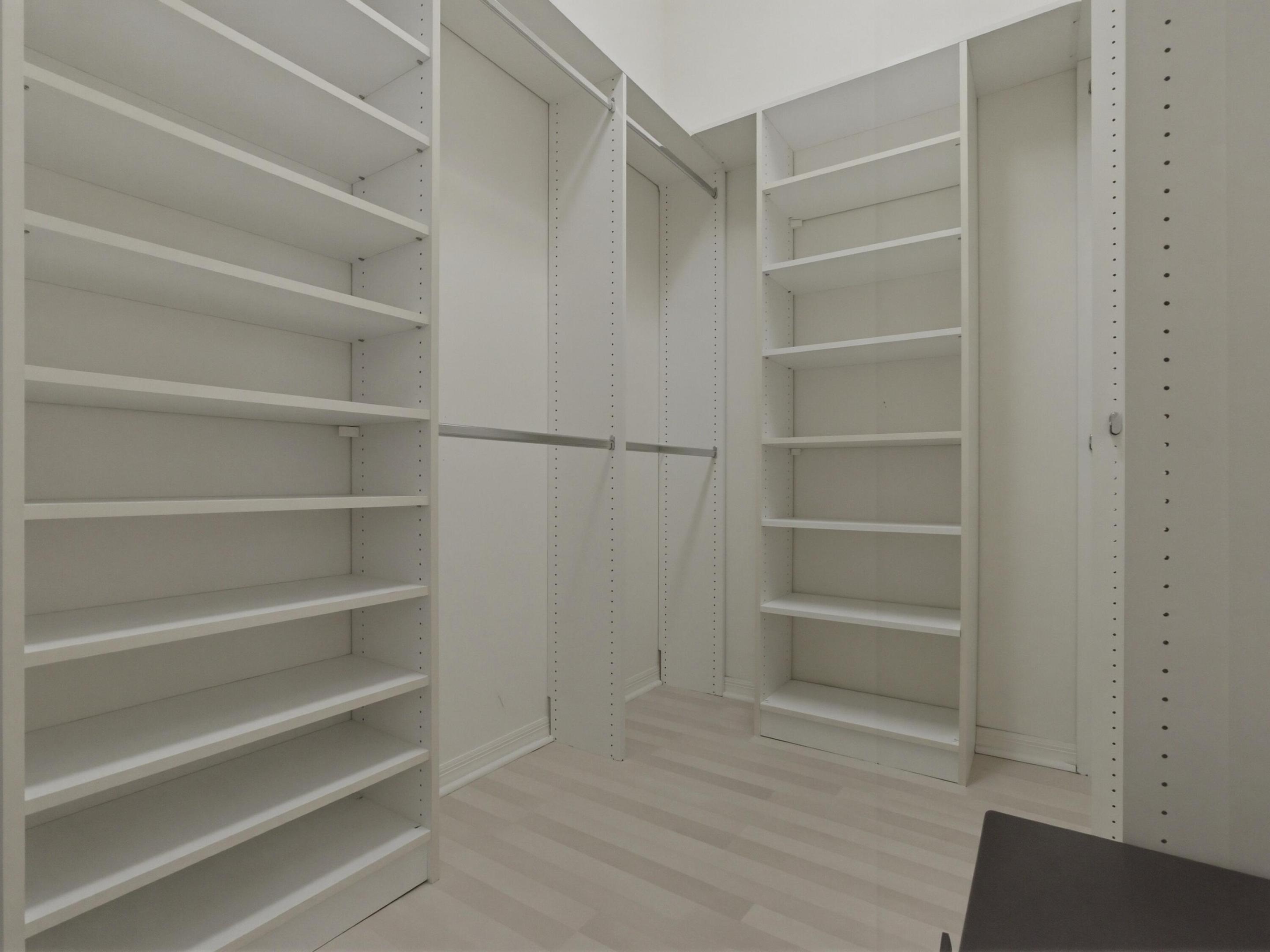 TUSCANY PAR A/B - Residential