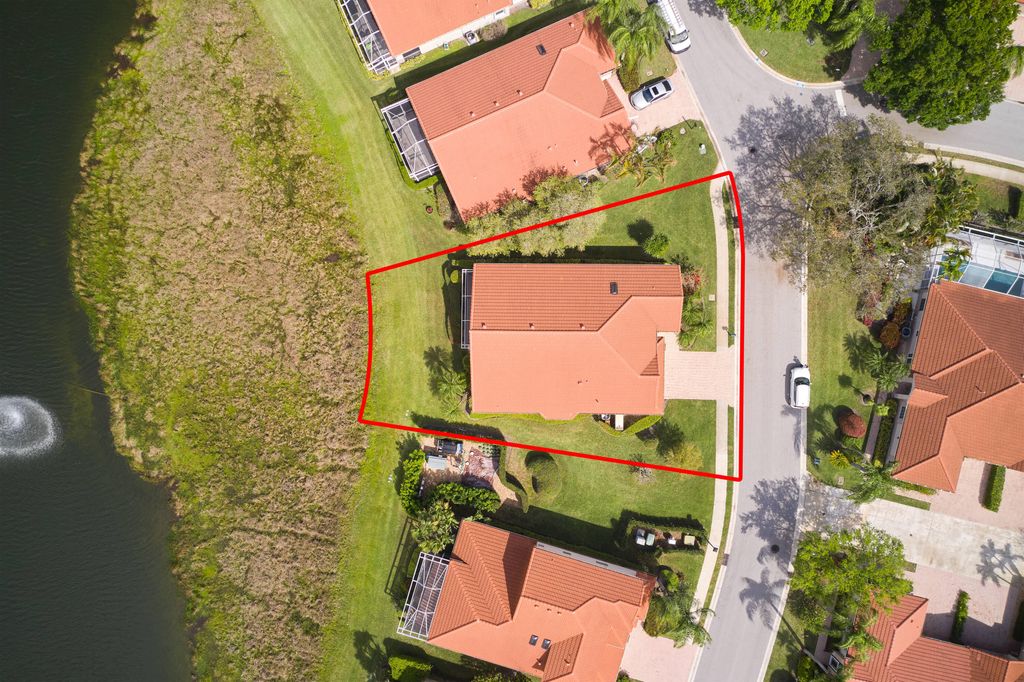 Photo of 51 Monterey Pointe Drive, Palm Beach Gardens, FL 33418 (MLS # B26006331)