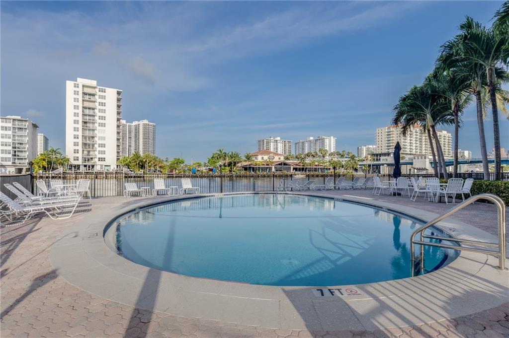 WATERSIDE ON THE INTRACOA - Residential Lease