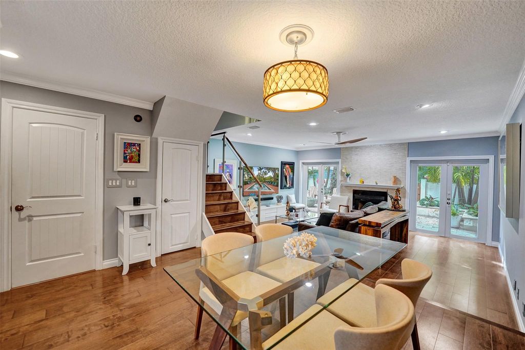 Photo of 810 SE 2nd St #F, Fort Lauderdale, FL 33301 (MLS # F10541846)