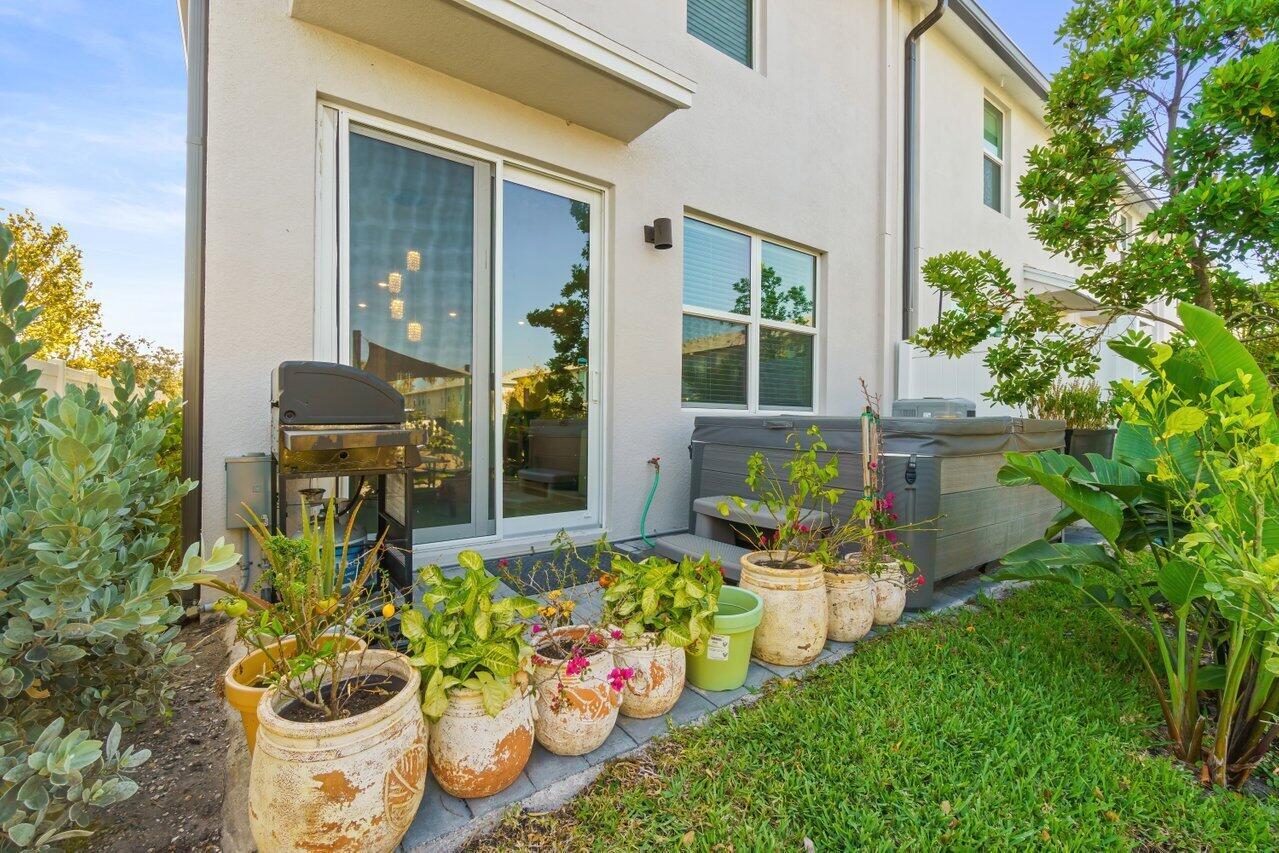 FONTANA - Residential Lease