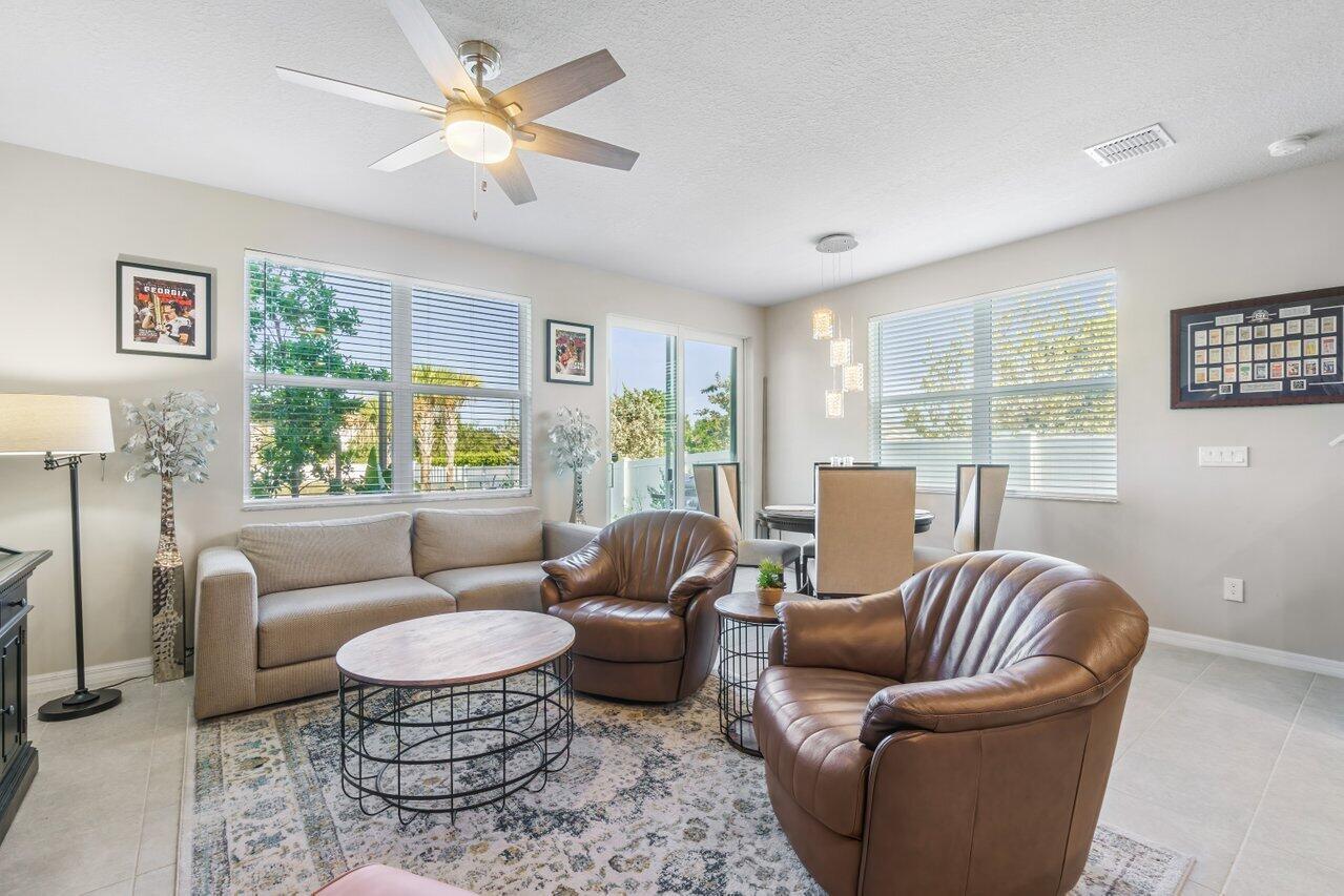 FONTANA - Residential Lease