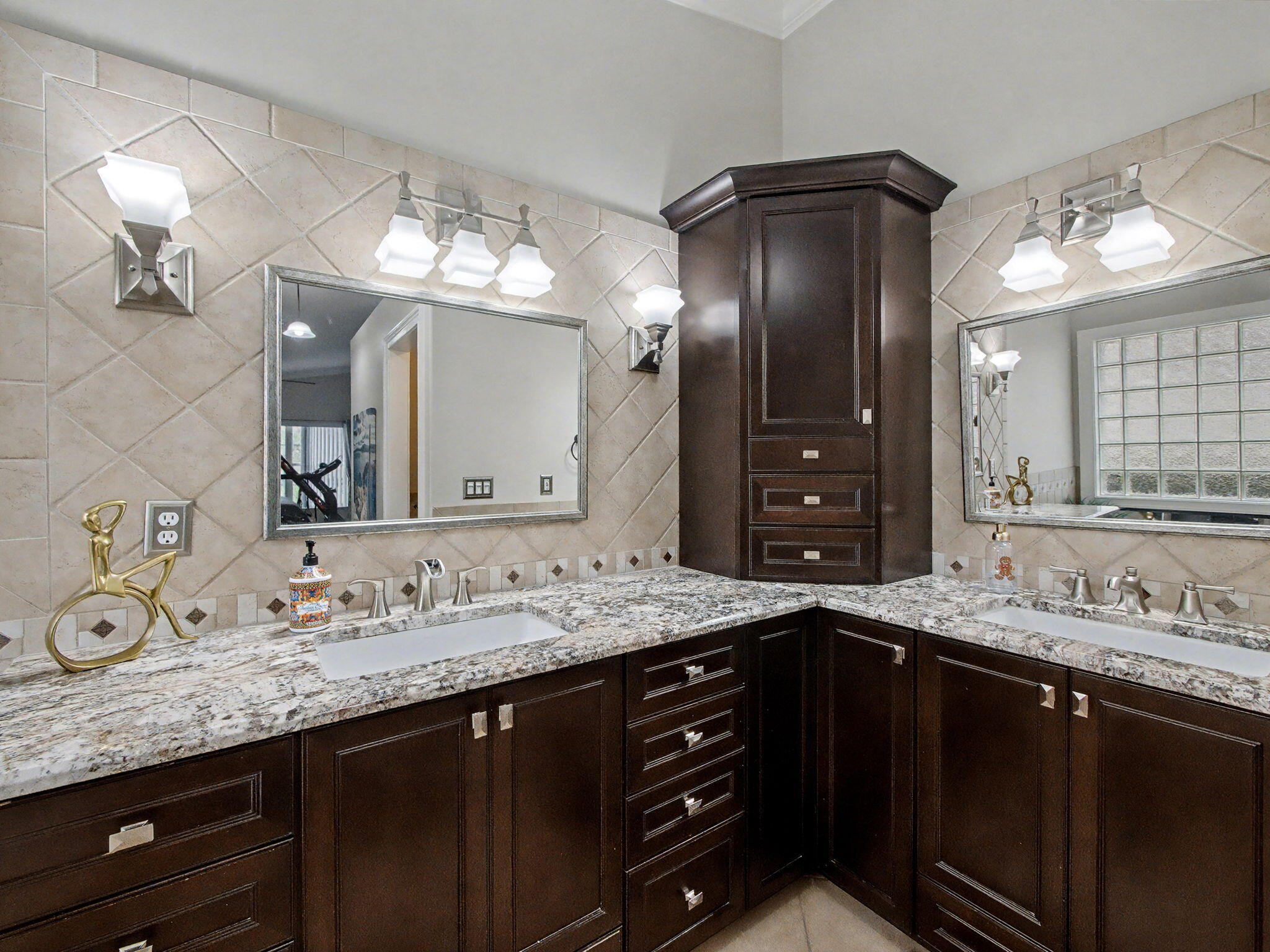 WINSTON TRAILS PAR 4 - Residential