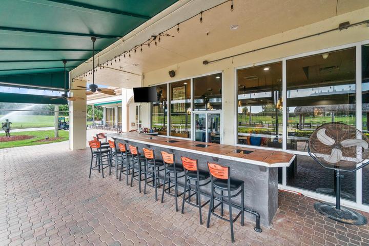 WINSTON TRAILS PAR 4 - Residential