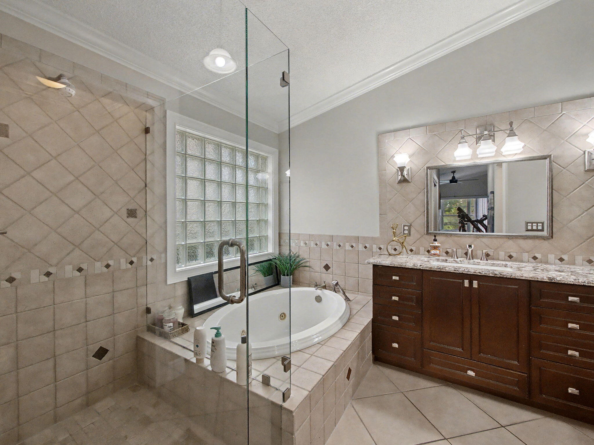 WINSTON TRAILS PAR 4 - Residential