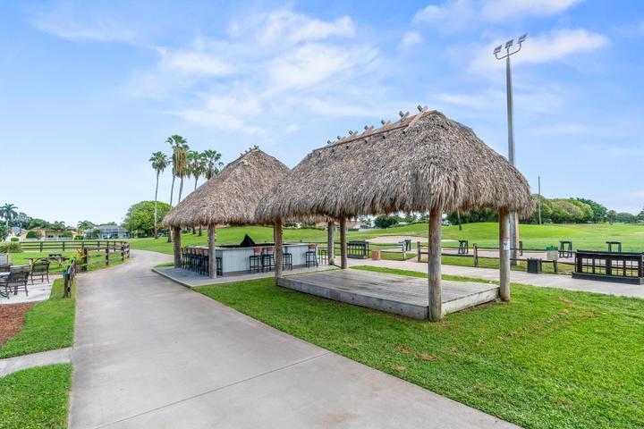 WINSTON TRAILS PAR 4 - Residential