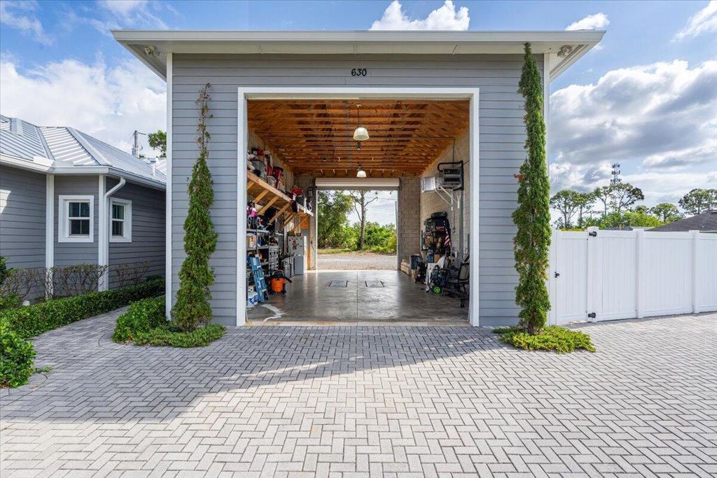 Photo of 630 SW Bradshaw Circle, Port Saint Lucie, FL 34953 (MLS # R11086557)