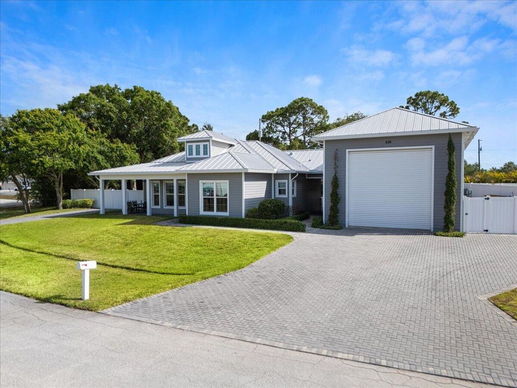 Photo of 630 SW Bradshaw Circle, Port Saint Lucie, FL 34953 (MLS # R11086557)