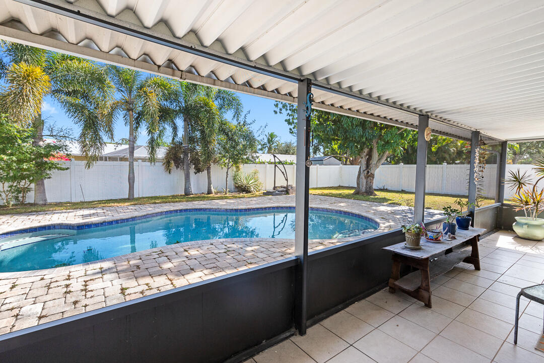 PORT ST LUCIE FLORESTA PINES UNIT 1 - Residential