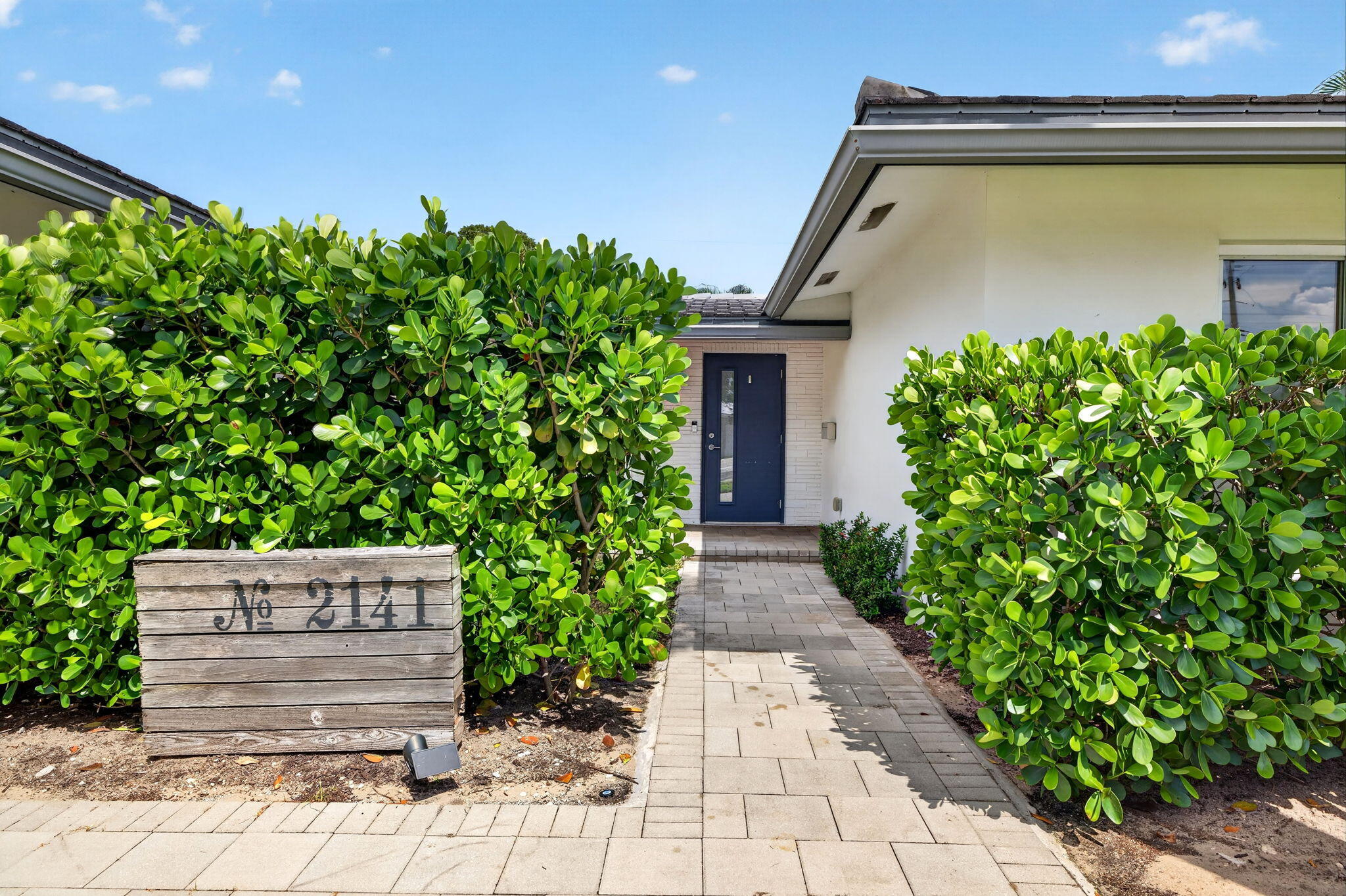 2141 NE 62ND Court