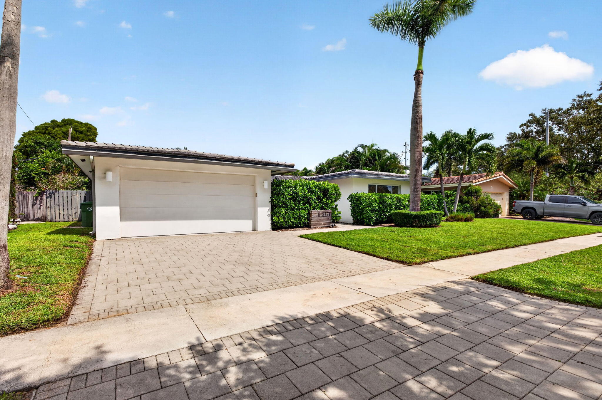 2141 NE 62ND Court