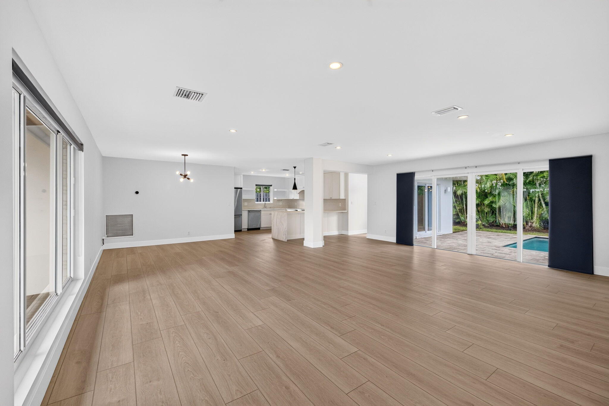 2141 NE 62ND Court