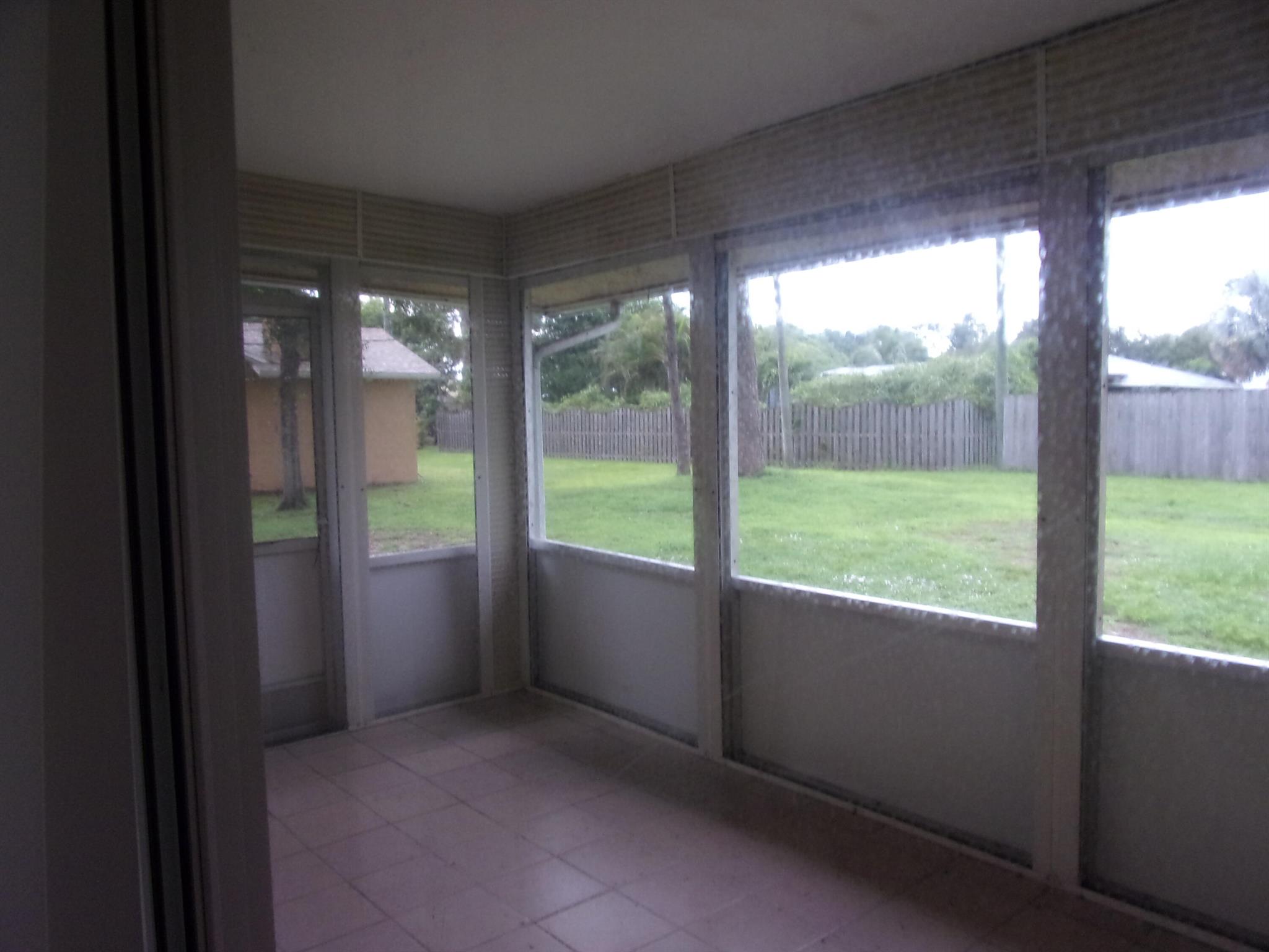 PORT ST LUCIE SECTION 6 - Residential Lease