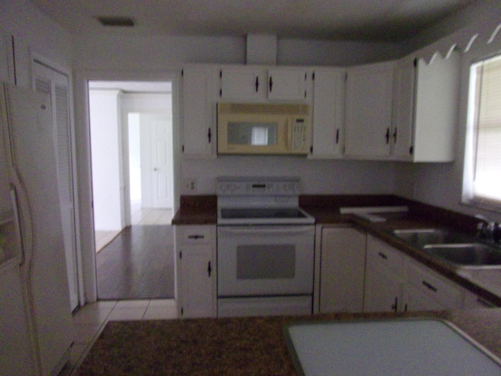 PORT ST LUCIE SECTION 6 - Residential Lease