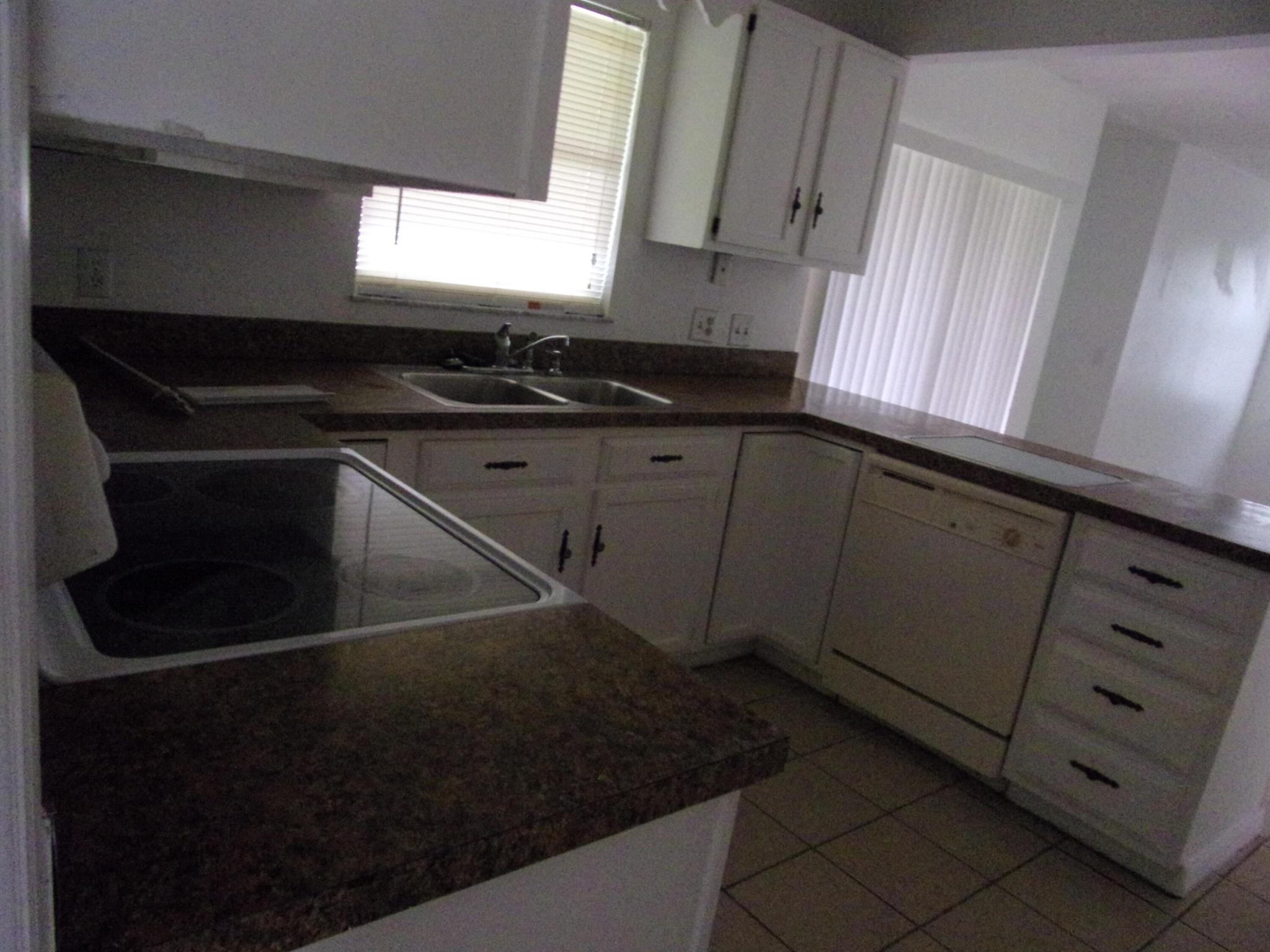 PORT ST LUCIE SECTION 6 - Residential Lease