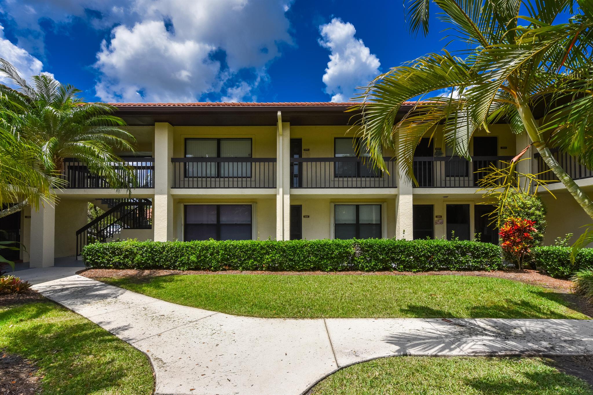 361 SW South River Drive 205