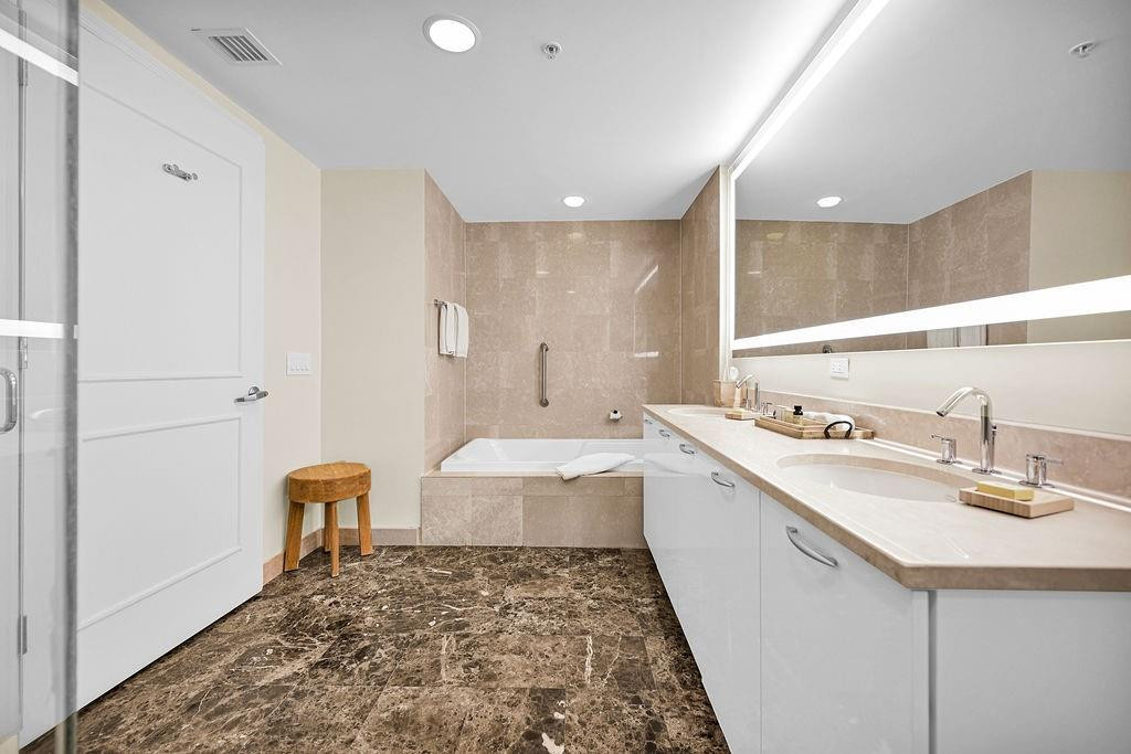 Q Club Resort & Residence - Residential