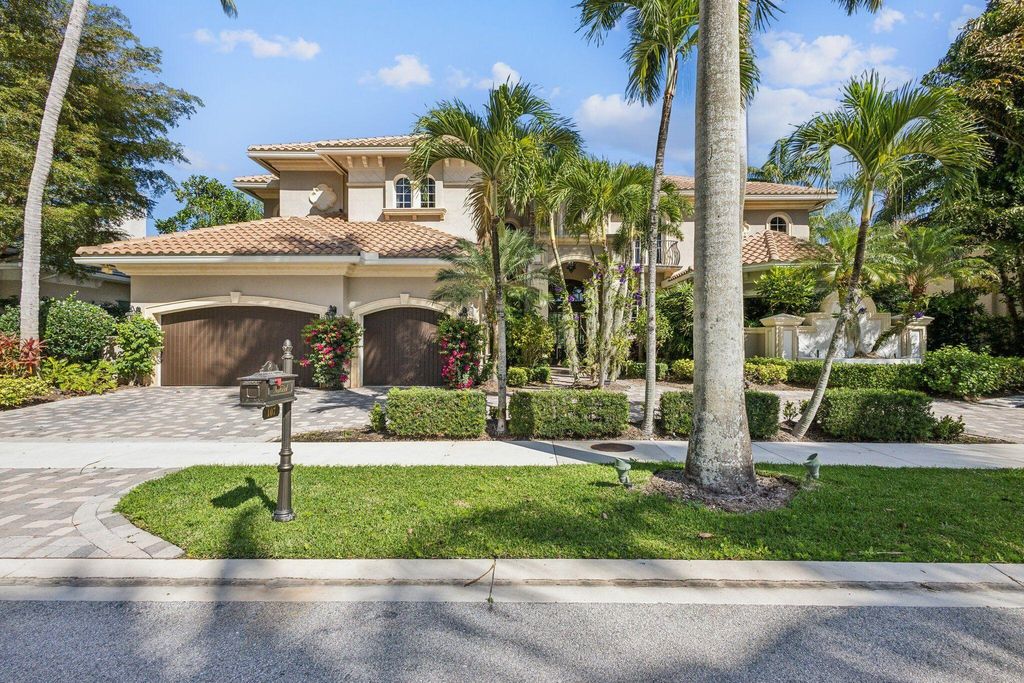 Photo of 107 Via Capri, Palm Beach Gardens, FL 33418 (MLS # R10983750)
